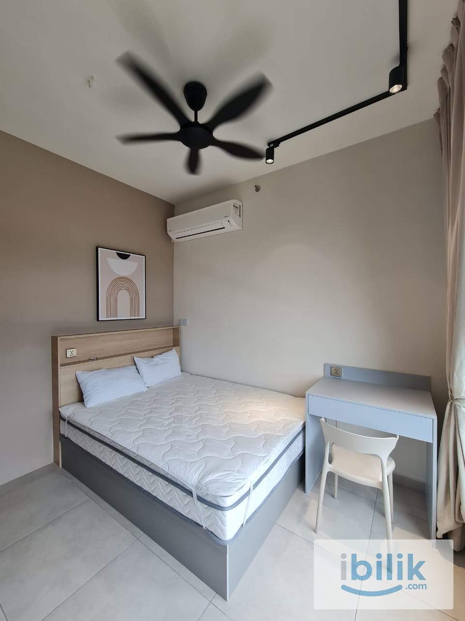 Middle Room Build In Wardrobe With Bigger Space at Meta Residence, Seri Kembangan  - Image 1