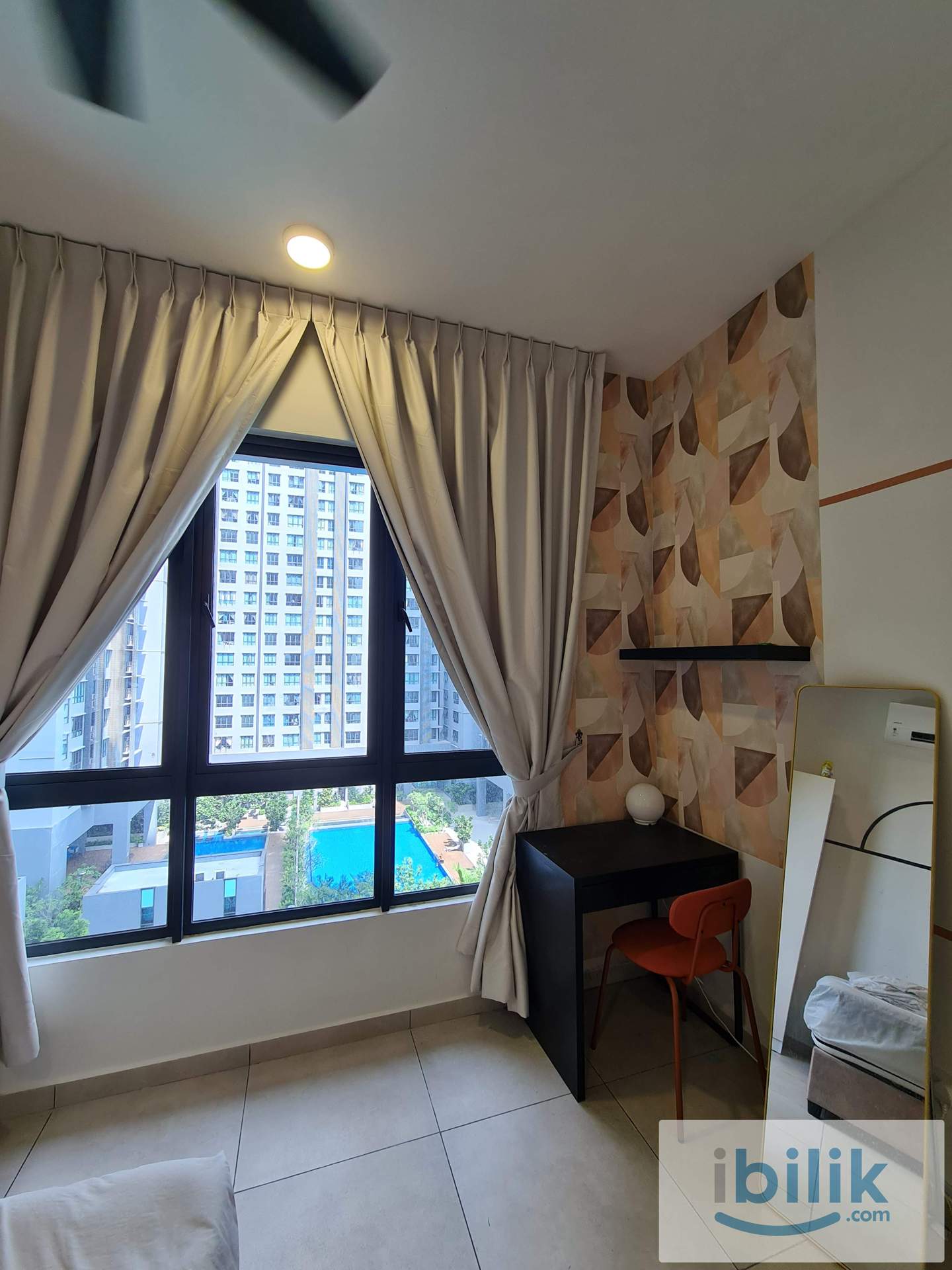 Middle Room With Low Deposit At Meta Residence, Seri Kembangan  - Image 2
