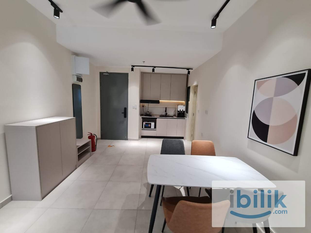 Low Deposit Middle Room Ready To Move In - Image 3