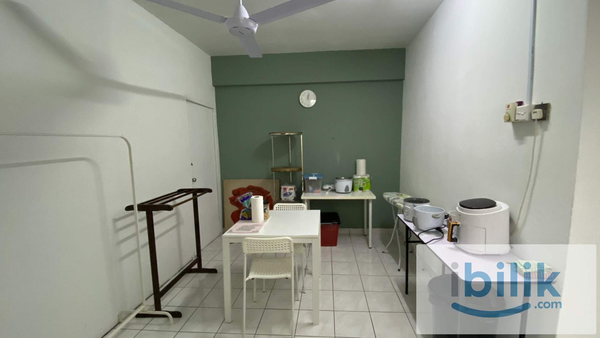 Middle Room To Let For FEMALE @Bayu Tasik Condo Nearby LRT - Image 6
