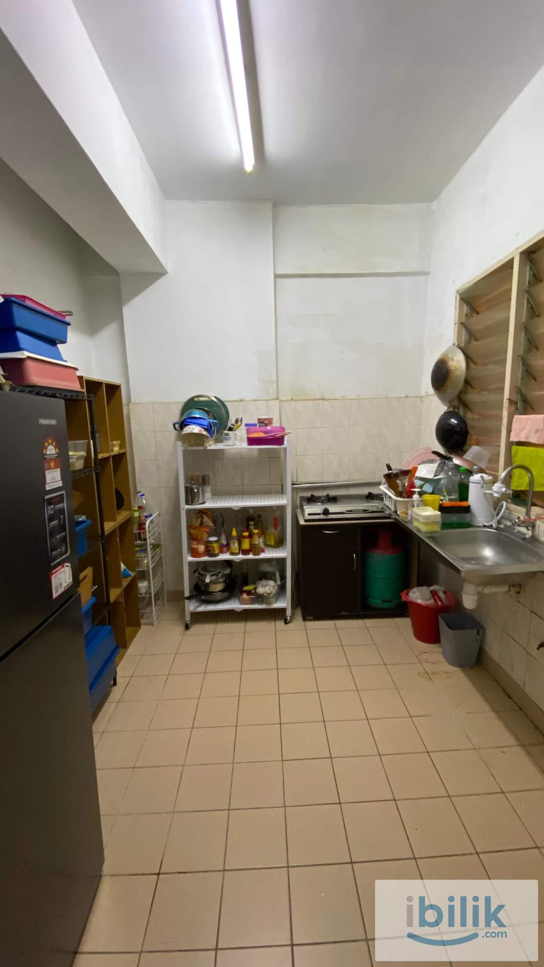 Middle Room To Let For FEMALE @Bayu Tasik Condo Nearby LRT - Image 8
