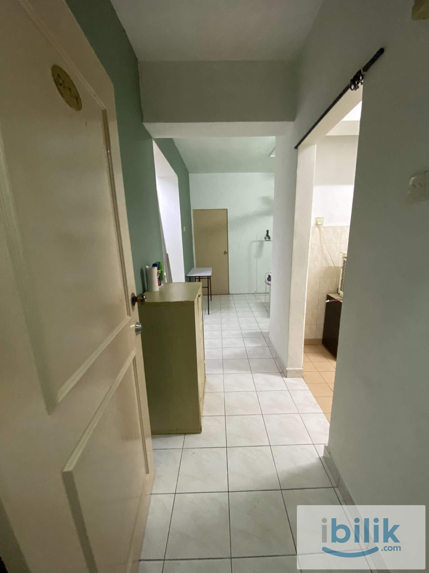 Middle Room To Let For FEMALE @Bayu Tasik Condo Nearby LRT - Image 10