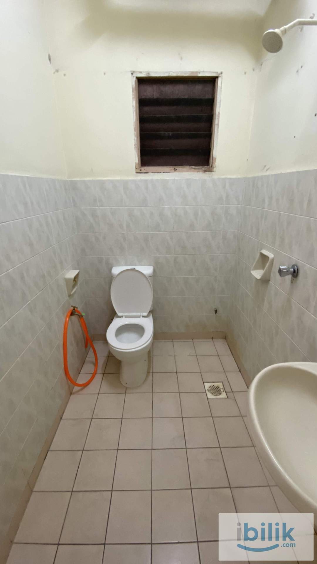 Middle Room For Rent (FEMALE ONLY) @ Bayu Tasik Condo Near LRT & HUKM - Image 5