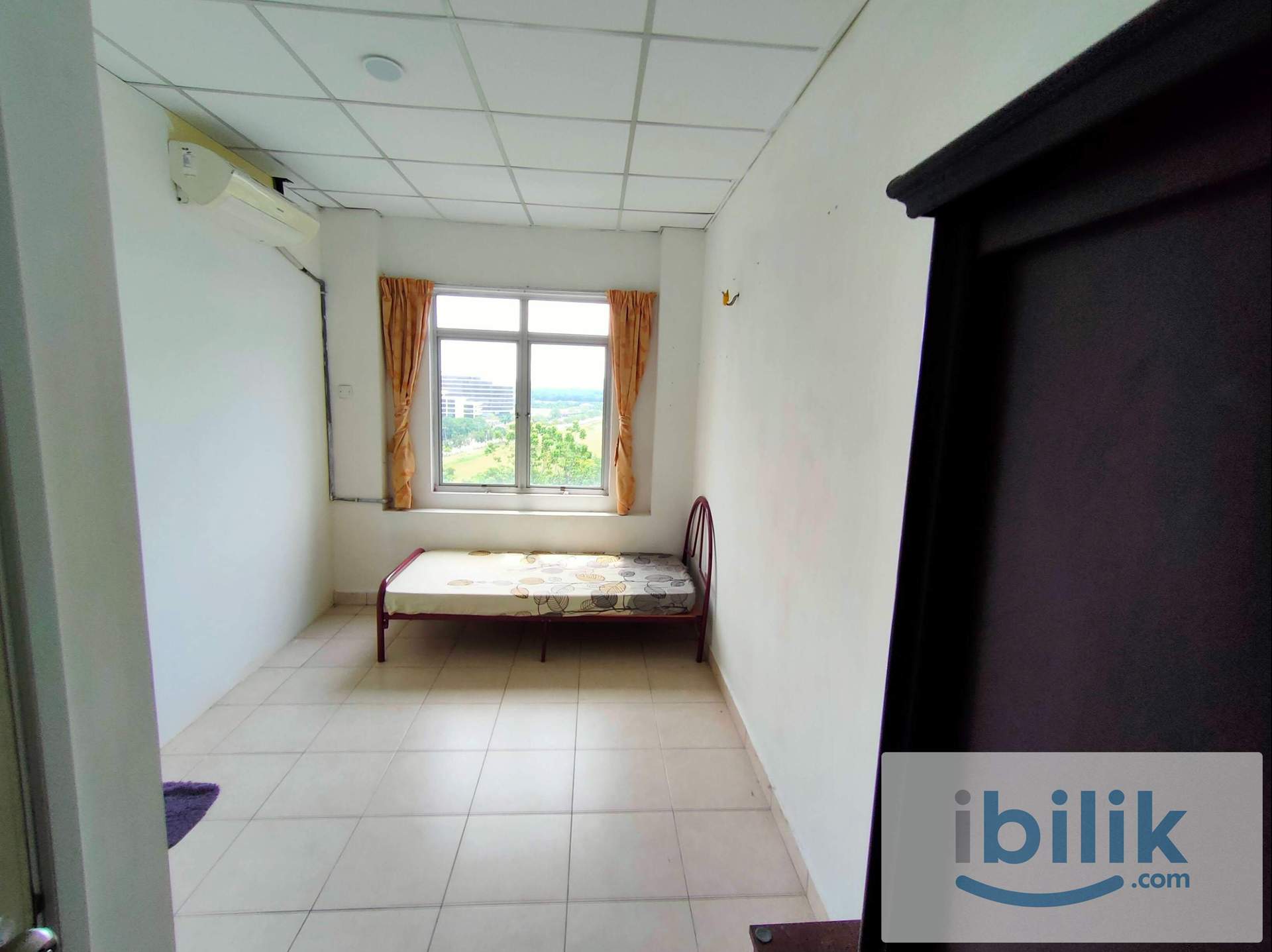 Cyberia Smarthome. C . Furnished NONsharing middle room Airconditioned. - Image 2