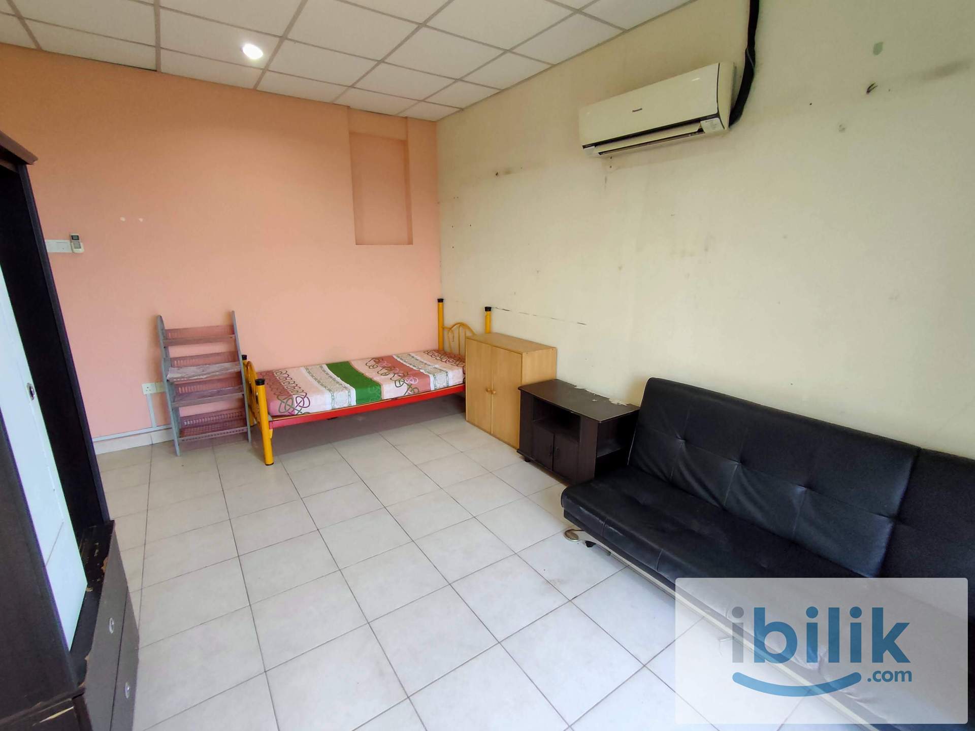 Cyberia Smarthome.  Furnished NONsharing Large Master Room Airconditioned. - Image 7