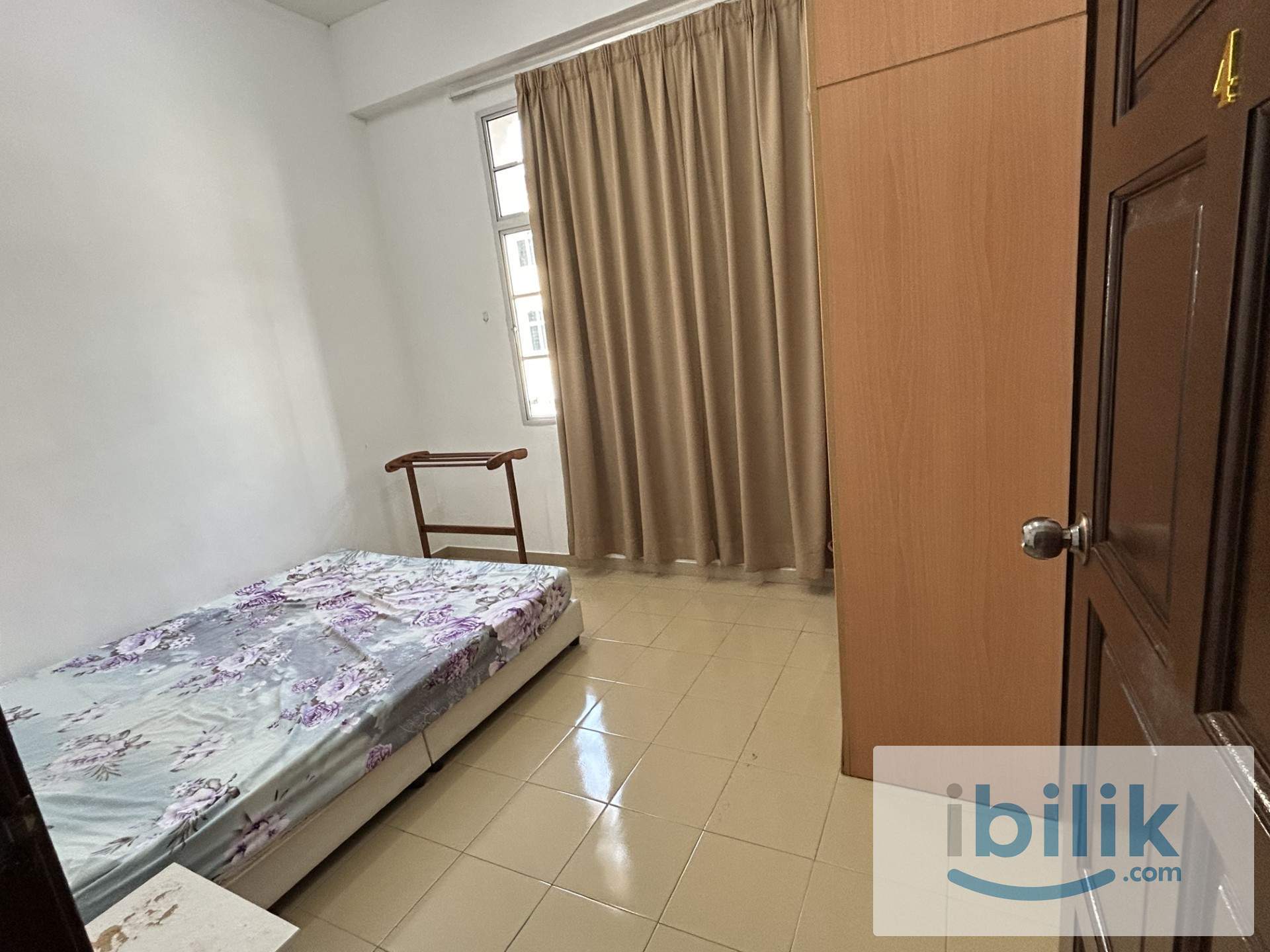 Middle Room at Butterworth, Seberang Perai - Image 2