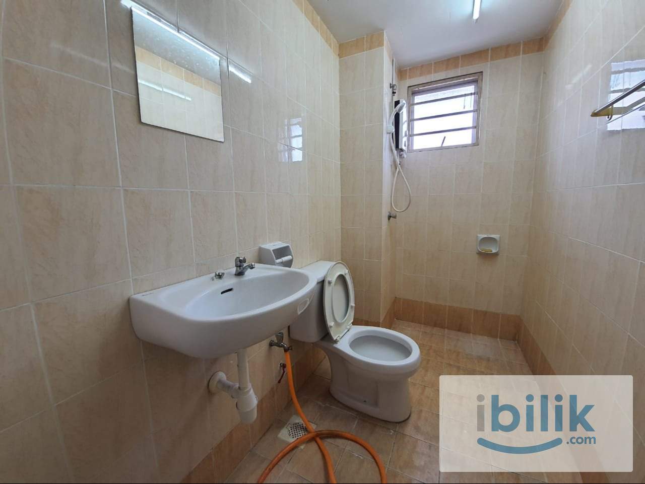 Comfort Medium Room at SuriaMas, Bandar Sunway, Medium Room at SuriaMas, Bandar Sunway - Image 4