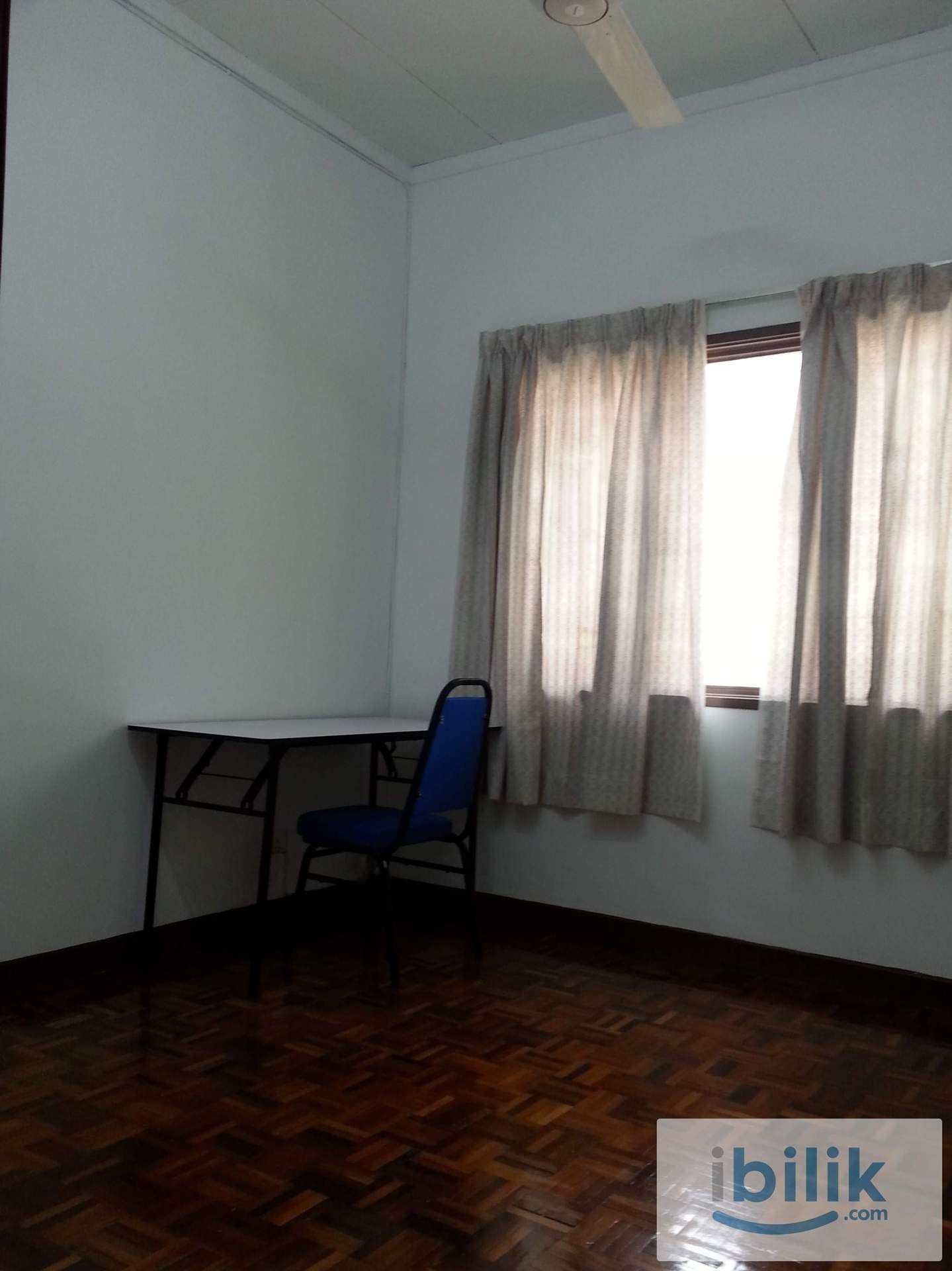 Mid Size Bedroom @ Putra Height (Section 2) - Image 1