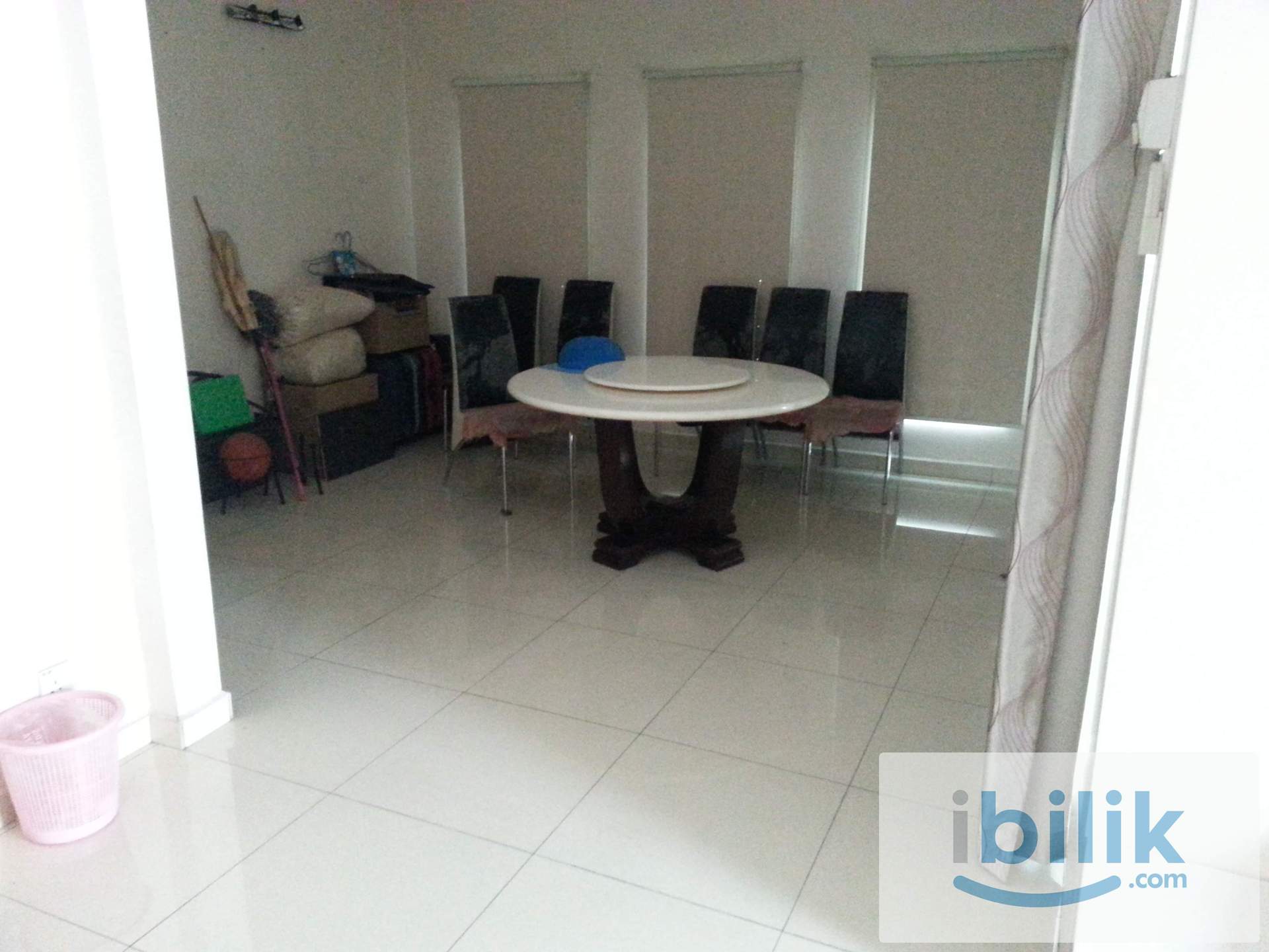 Middle Room @ Kota Kemuning (Near Mc Donald) - Image 5