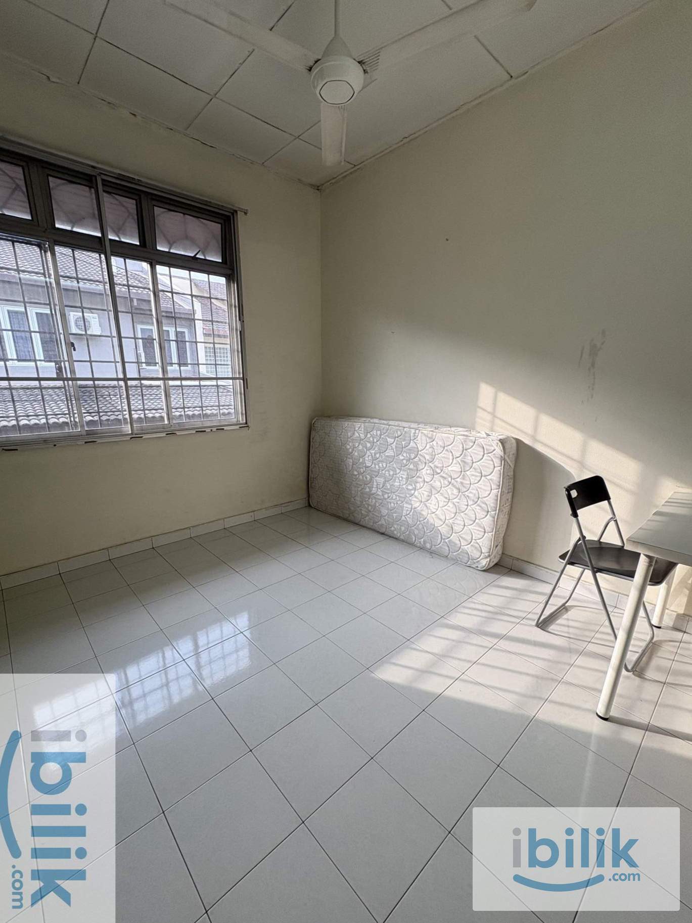 Middle Room for Rent at PJ - Image 1