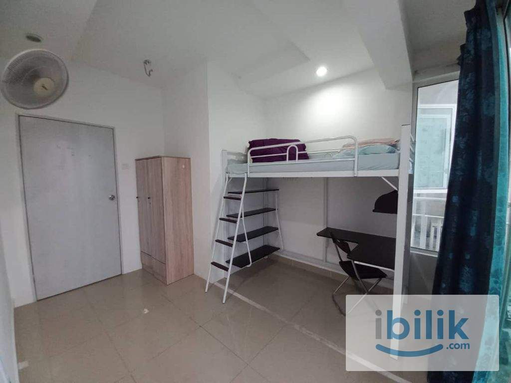 🌟 SPACIOUS BALCONY ROOM FOR RENT – MALE ONLY 🌟 - Image 1