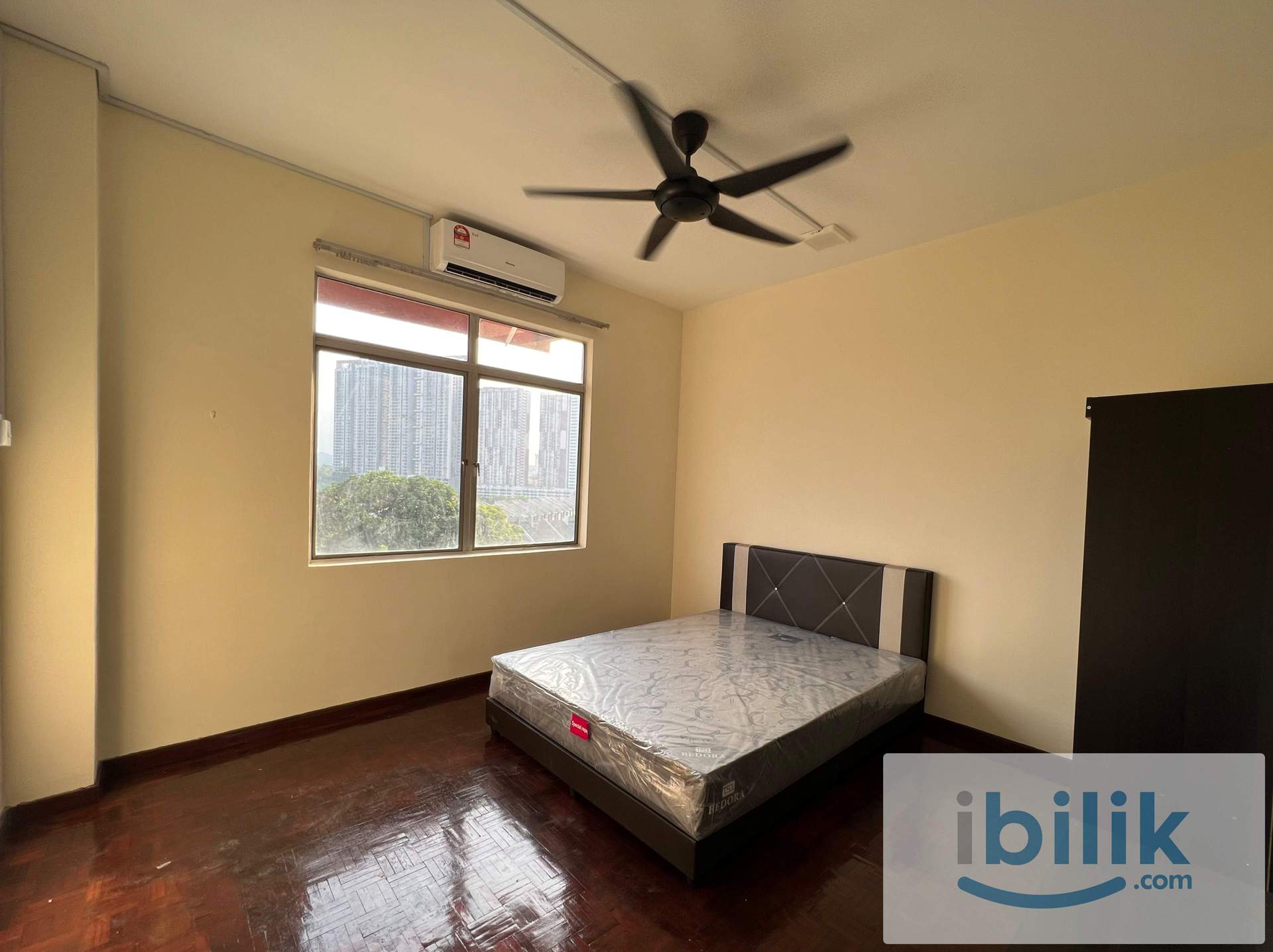 Fully Furnished Master Bedroom at Bukit OUG Condo - Image 1