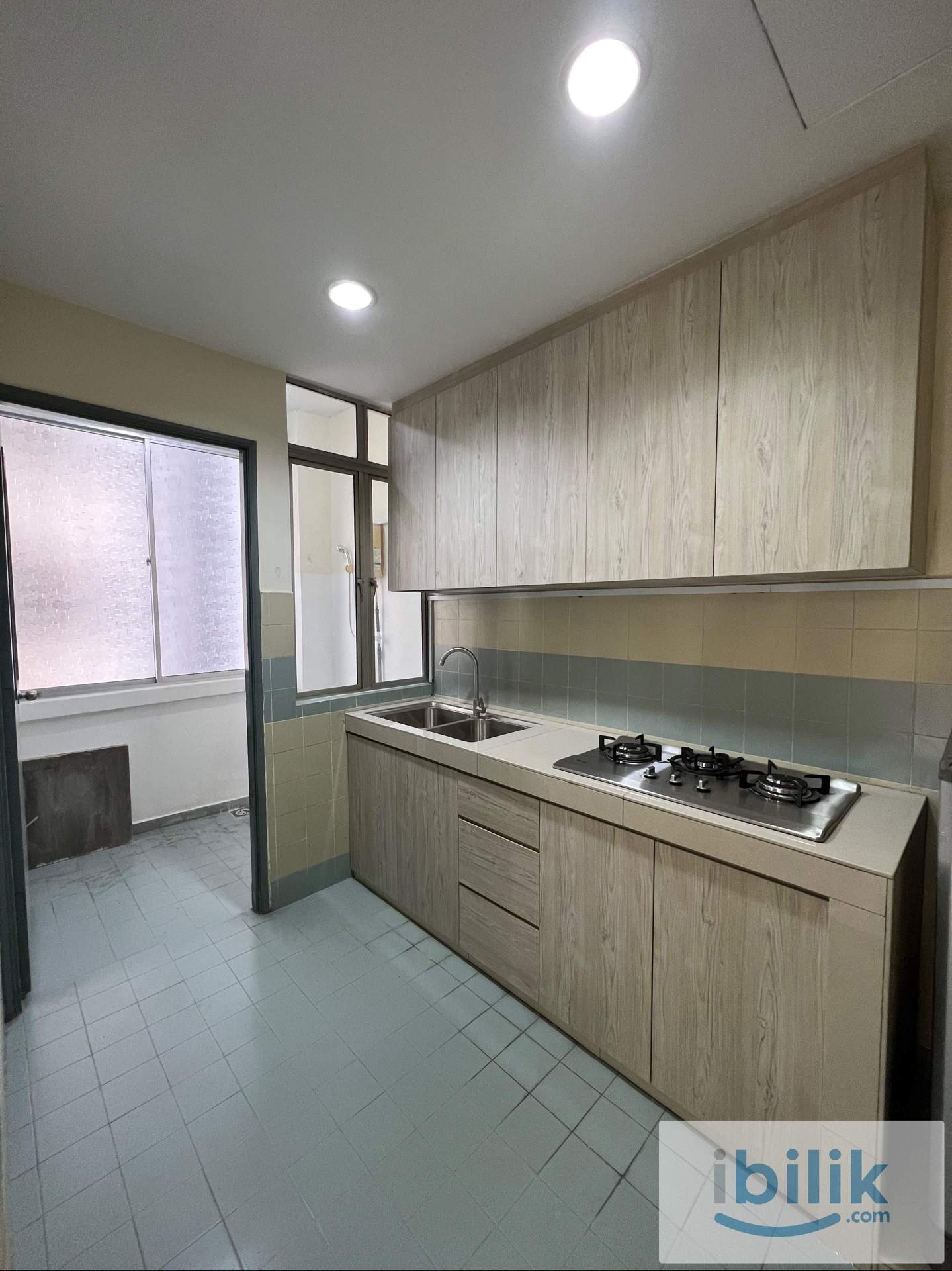 Fully Furnished Master Bedroom at Bukit OUG Condo - Image 3