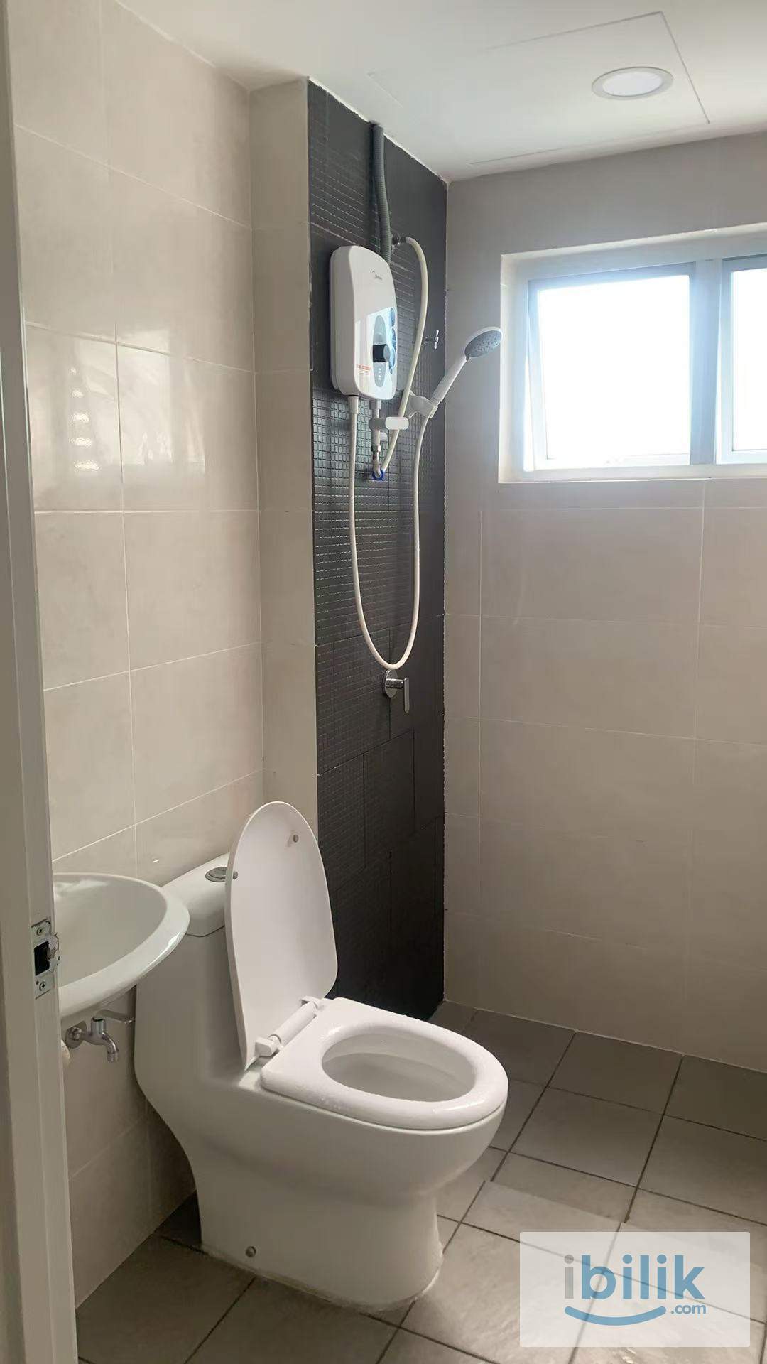 Acacia Residence Sepang , Middle Room for Rent   - Image 10