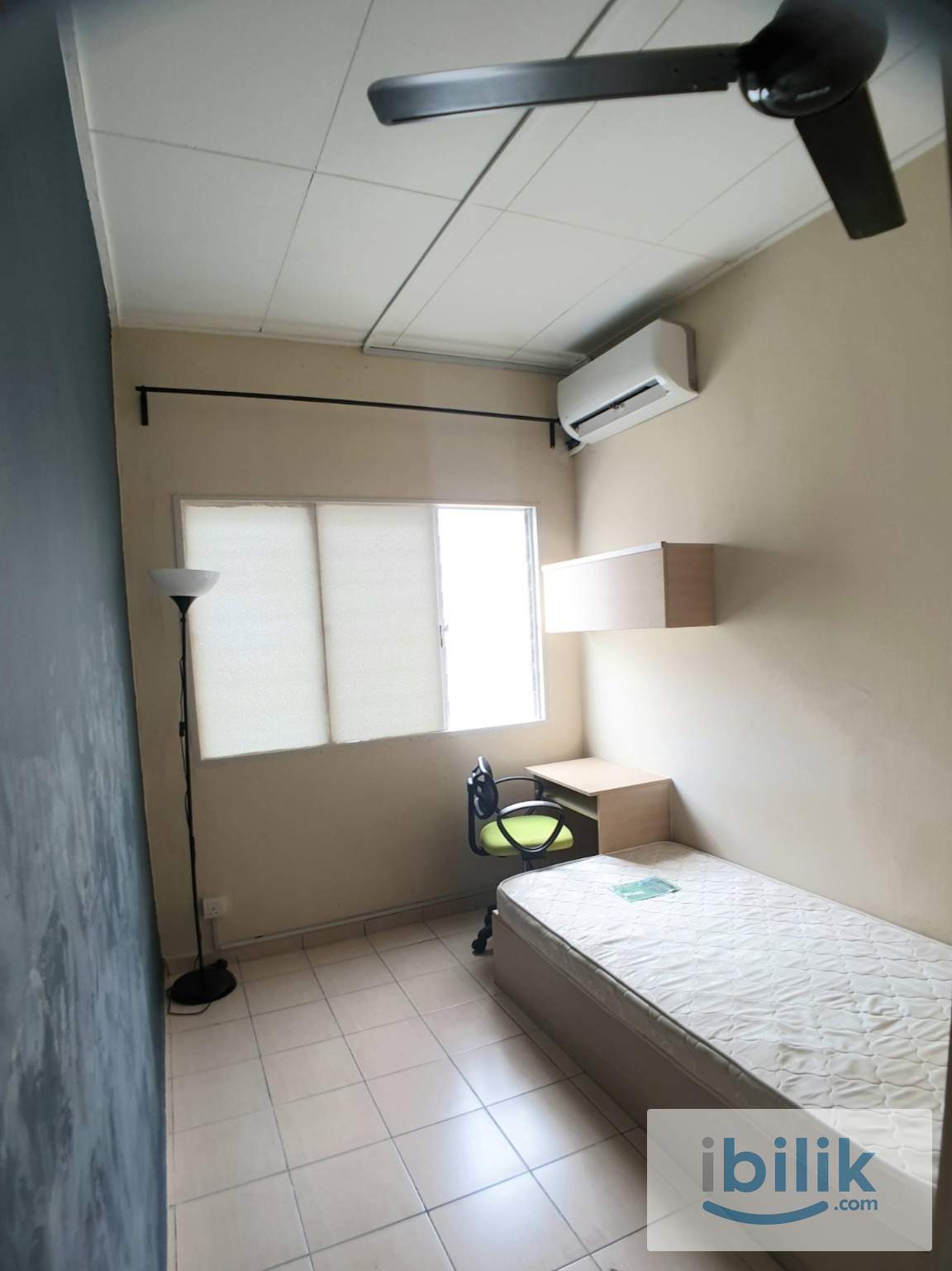 Middle room in klang utama - Image 1