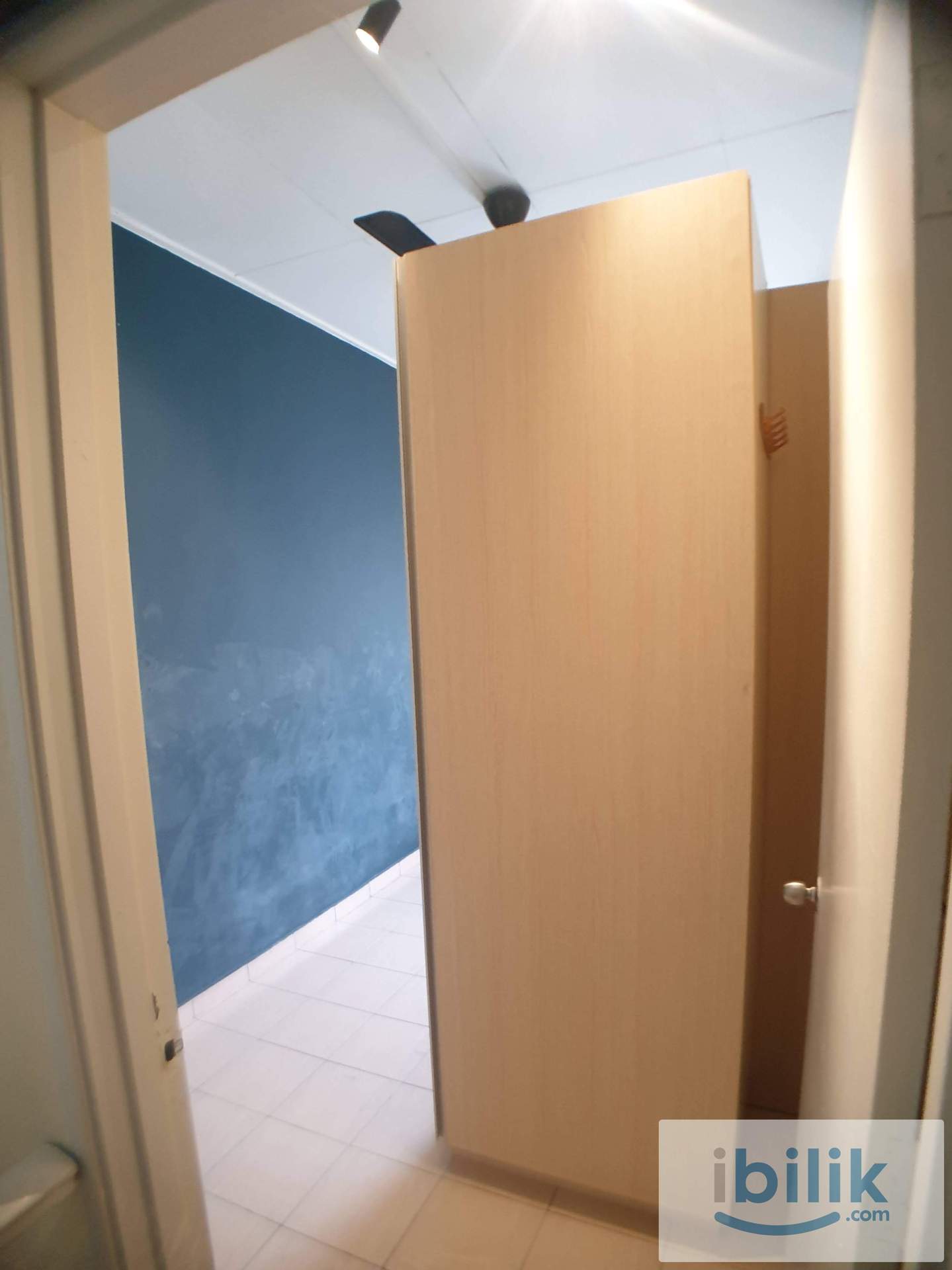 Middle room in klang utama - Image 7