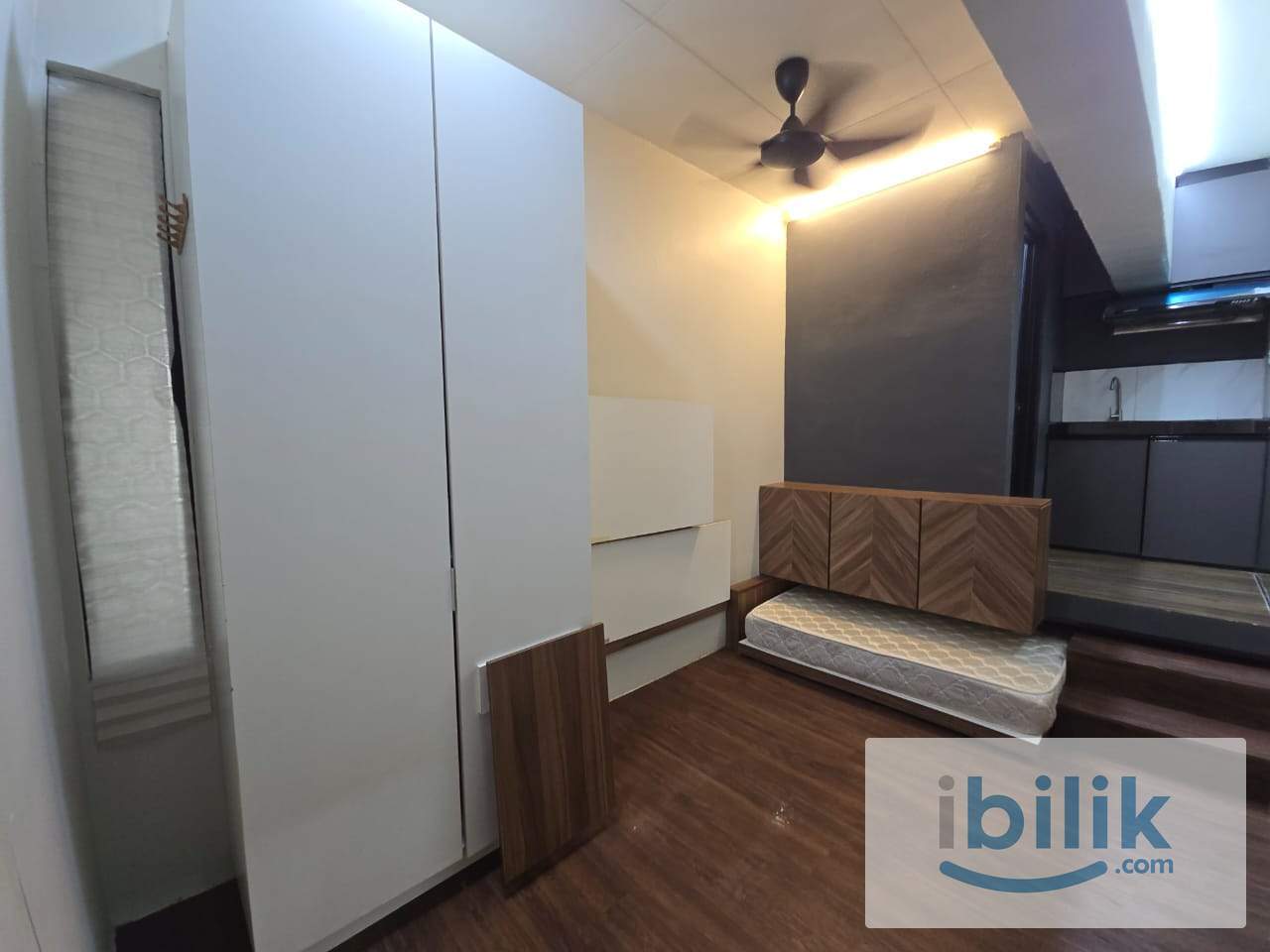 Walk up apartment Pelangi Point - Image 1