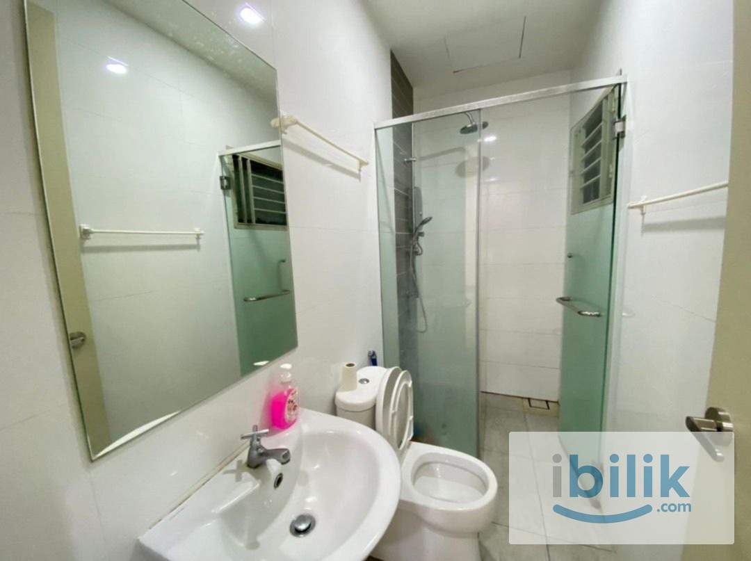 Cheng Perdana Middle Room – Fully Furnished | Private Attached Bathroom | Move-In Ready - Image 3