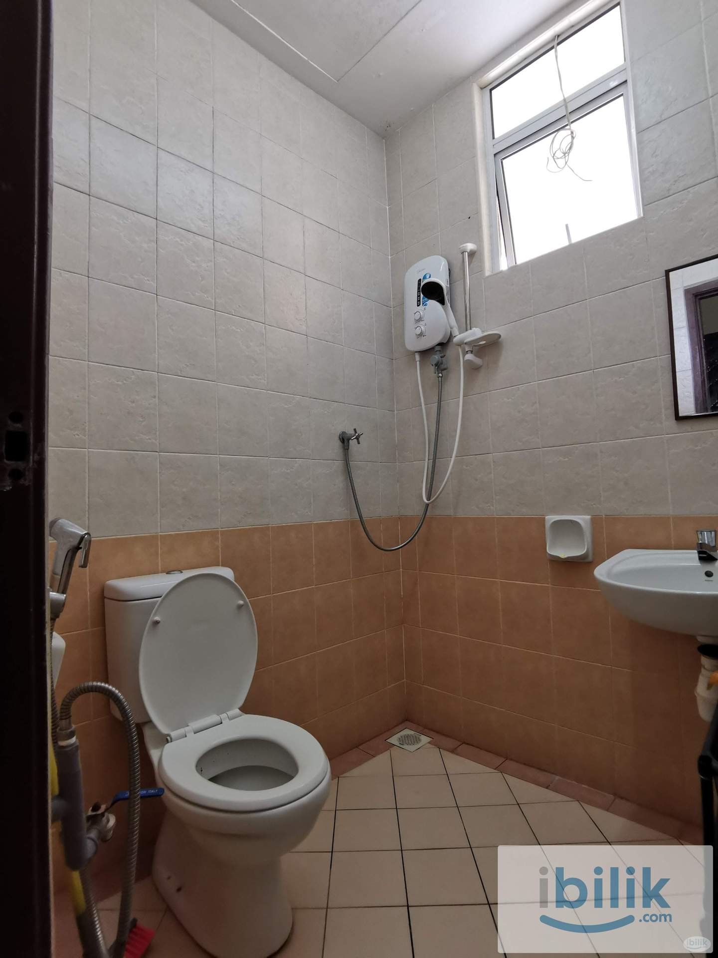 Cheng Perdana Full Furnished Room - Image 2