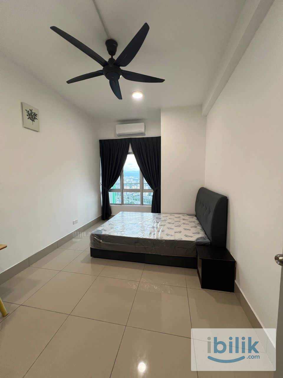Spacious master room at Razak City, KL, Near LRT Salak Selatan - Image 1