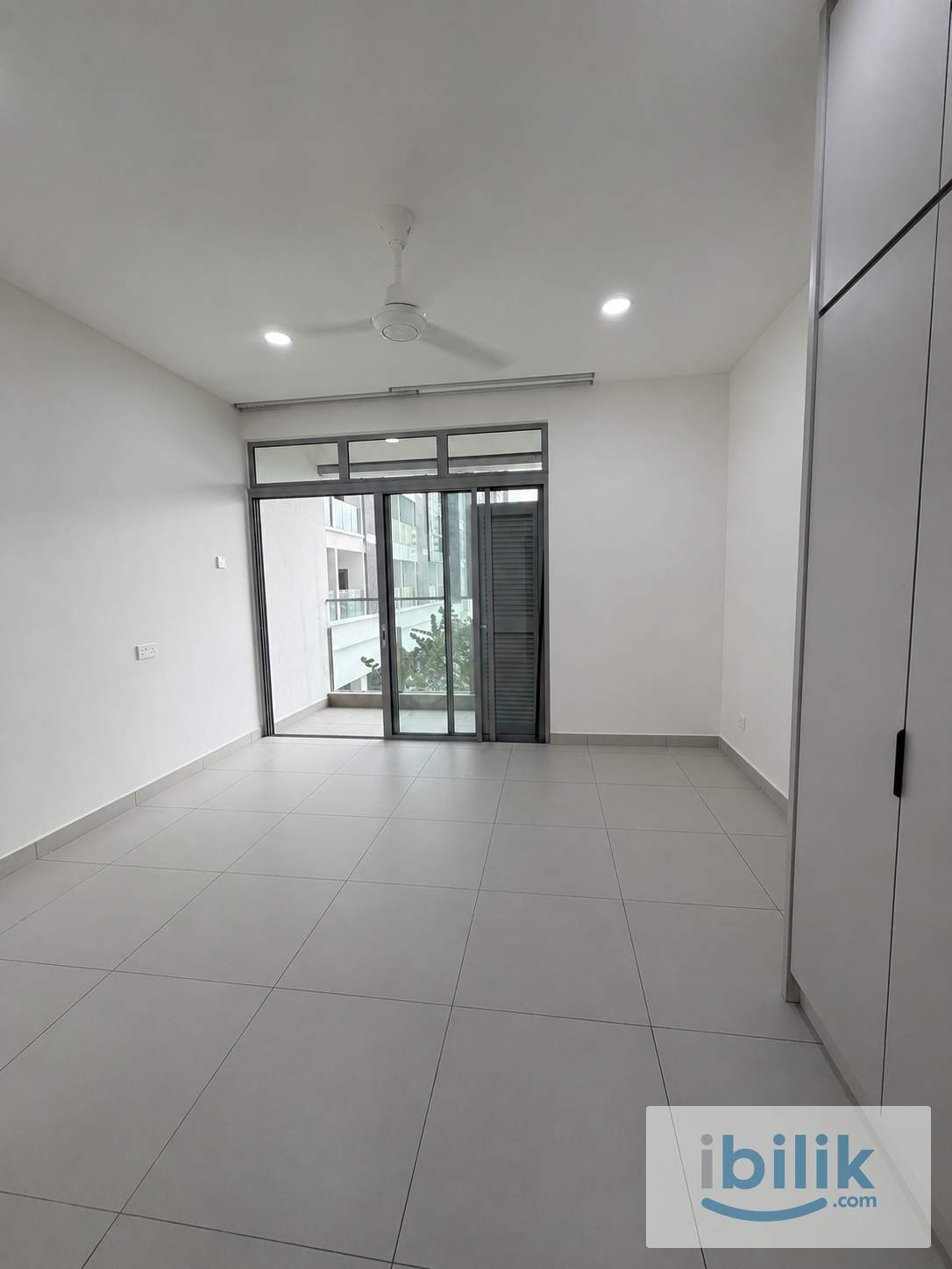 Brand New Dorsett Waterfront Residence Subang Jaya (1Bedroom 1Bathroom Semi Furnish) - Image 3