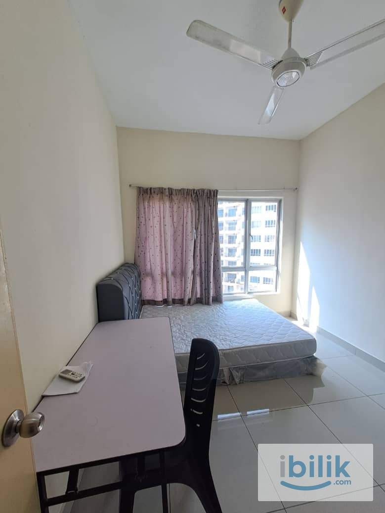 [Female Unit] Master Room with Private Bathroom Available Now - Image 1