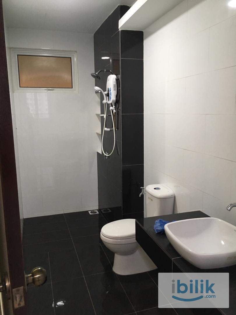 Middle room for rent @The Clovers. Five minutes away from airport. Excellent facilities. Great community - Image 6