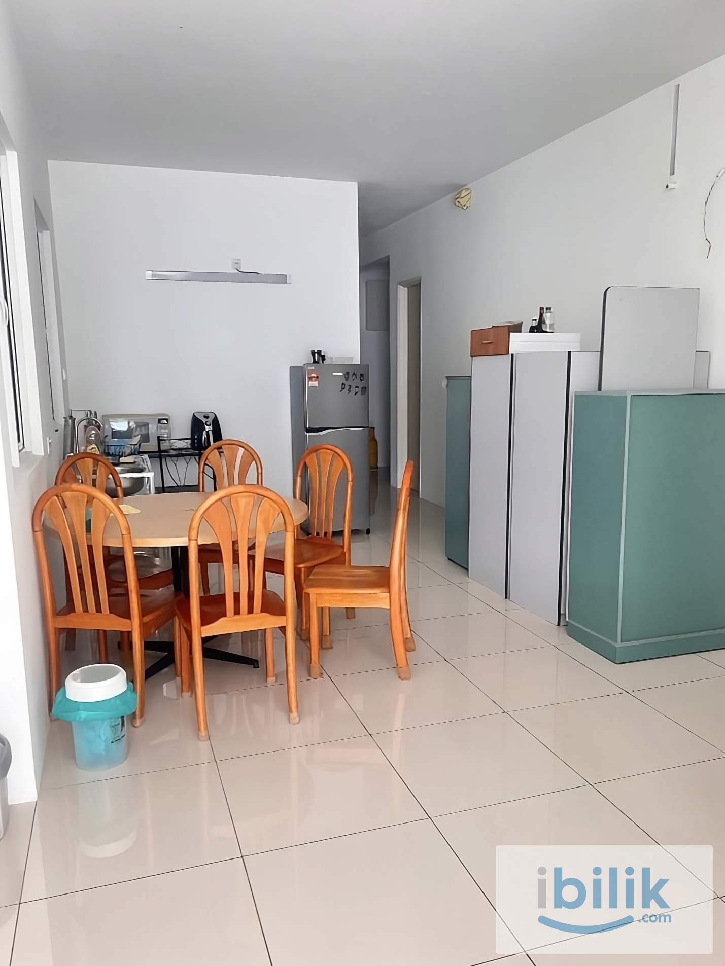 Middle room for rent @The Clovers. Five minutes away from airport. Excellent facilities. Great community - Image 8