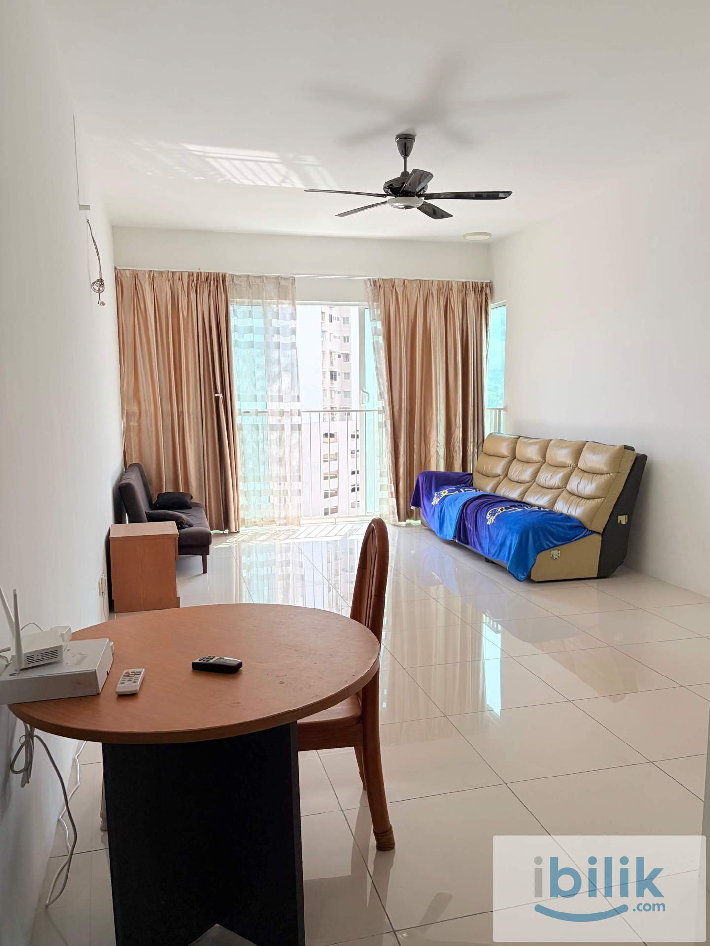 Middle room for rent @The Clovers. Five minutes away from airport. Excellent facilities. Great community - Image 9