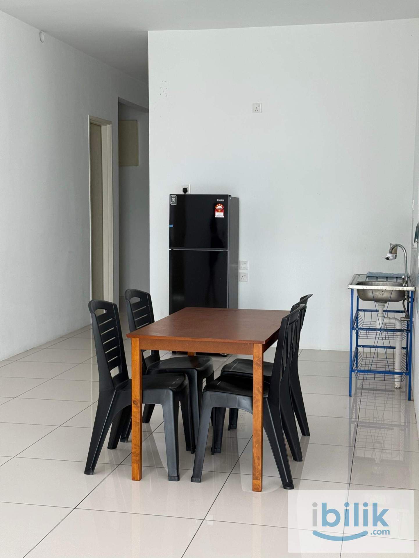 Middle room for rent @The Clovers with private 🛁bathroom - Image 2