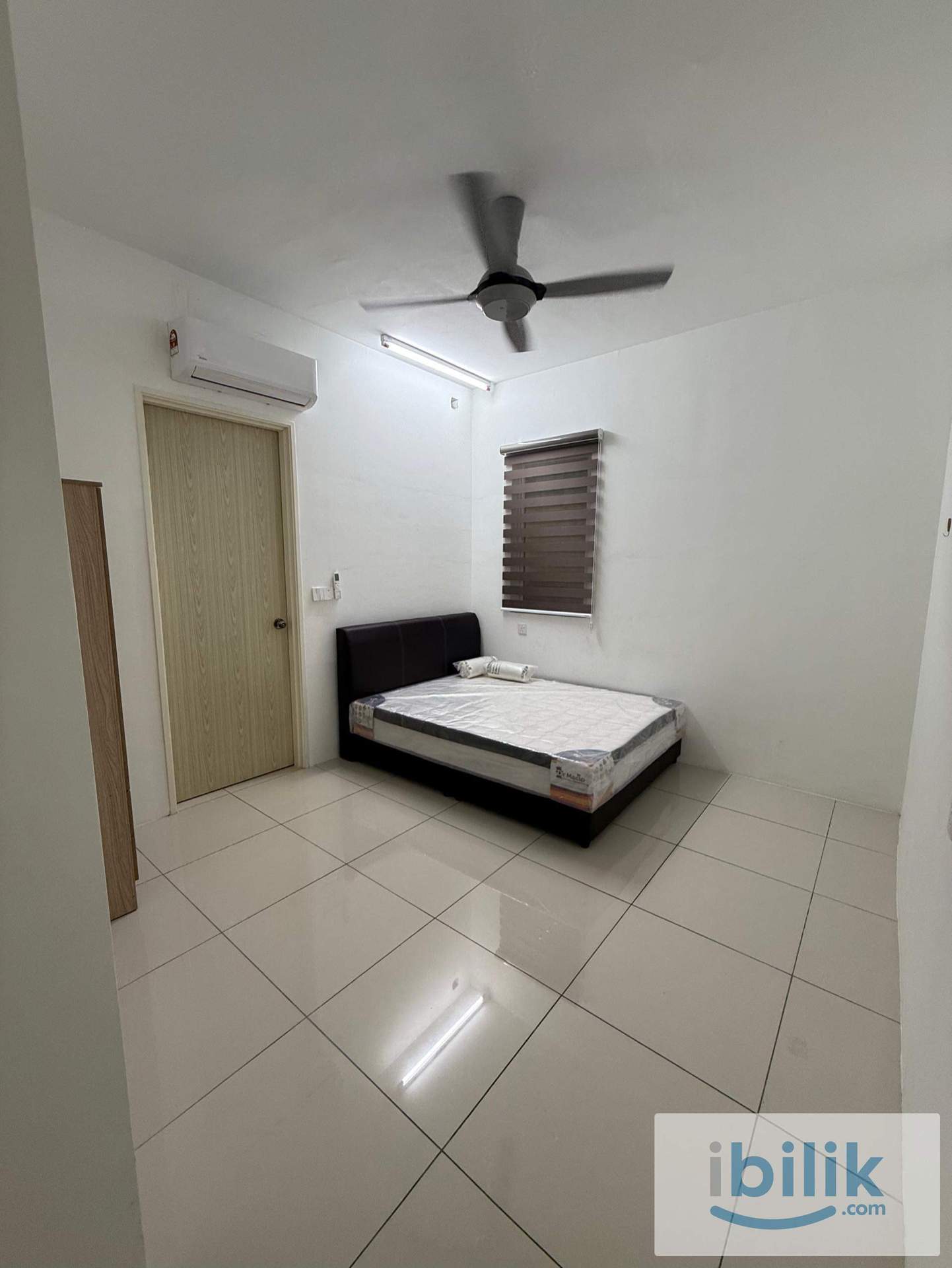 Middle room for rent @The Clovers with private 🛁bathroom - Image 4