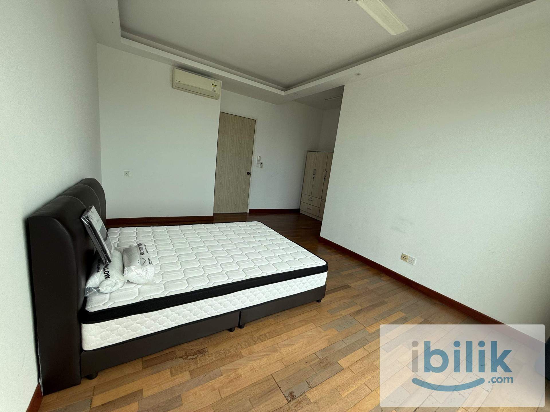 Master room for rent with private 🛁bathroom @The Clovers - Image 2