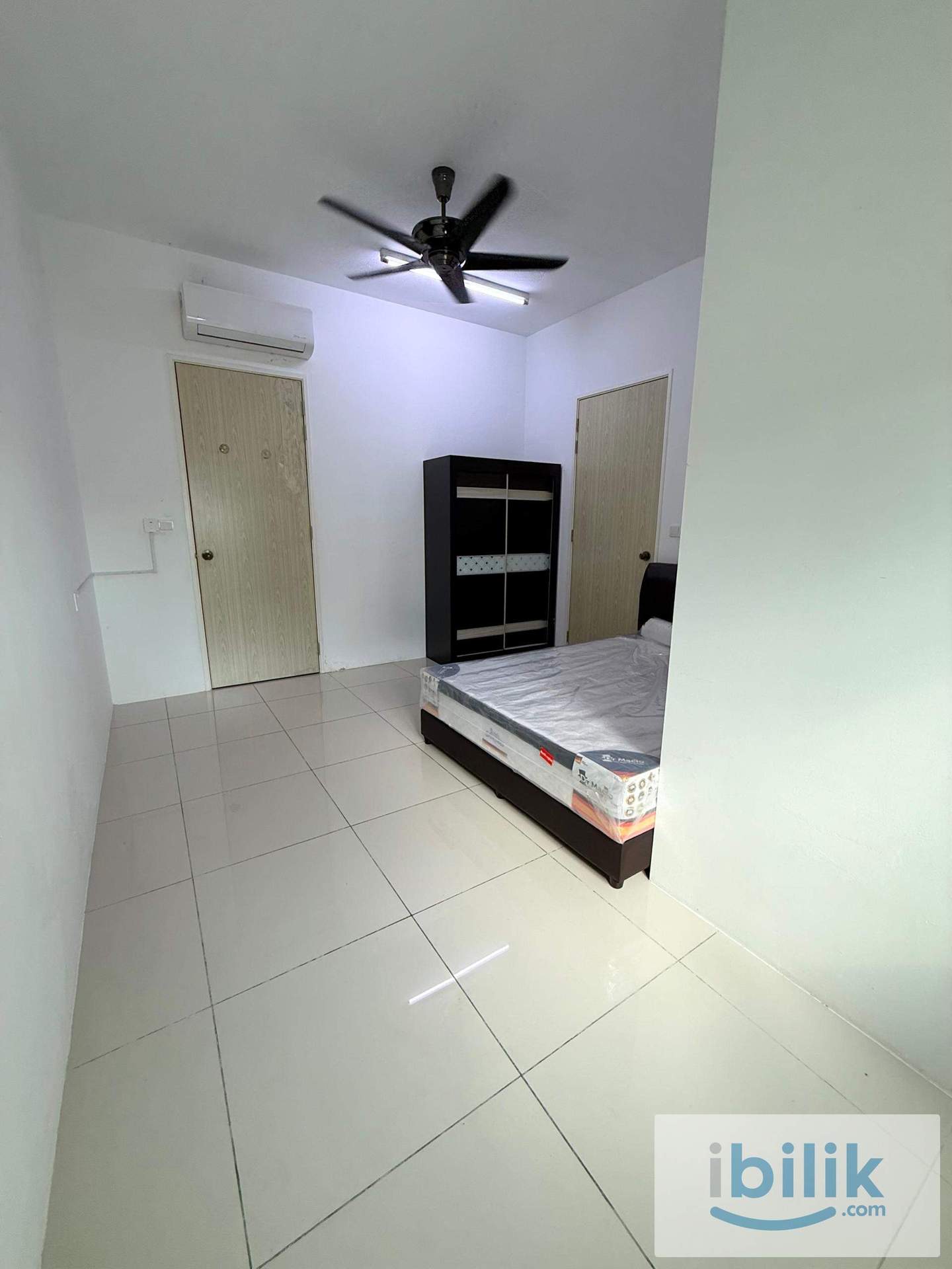 Middle room for rent @The Clovers with private 🛁bathroom - Image 6