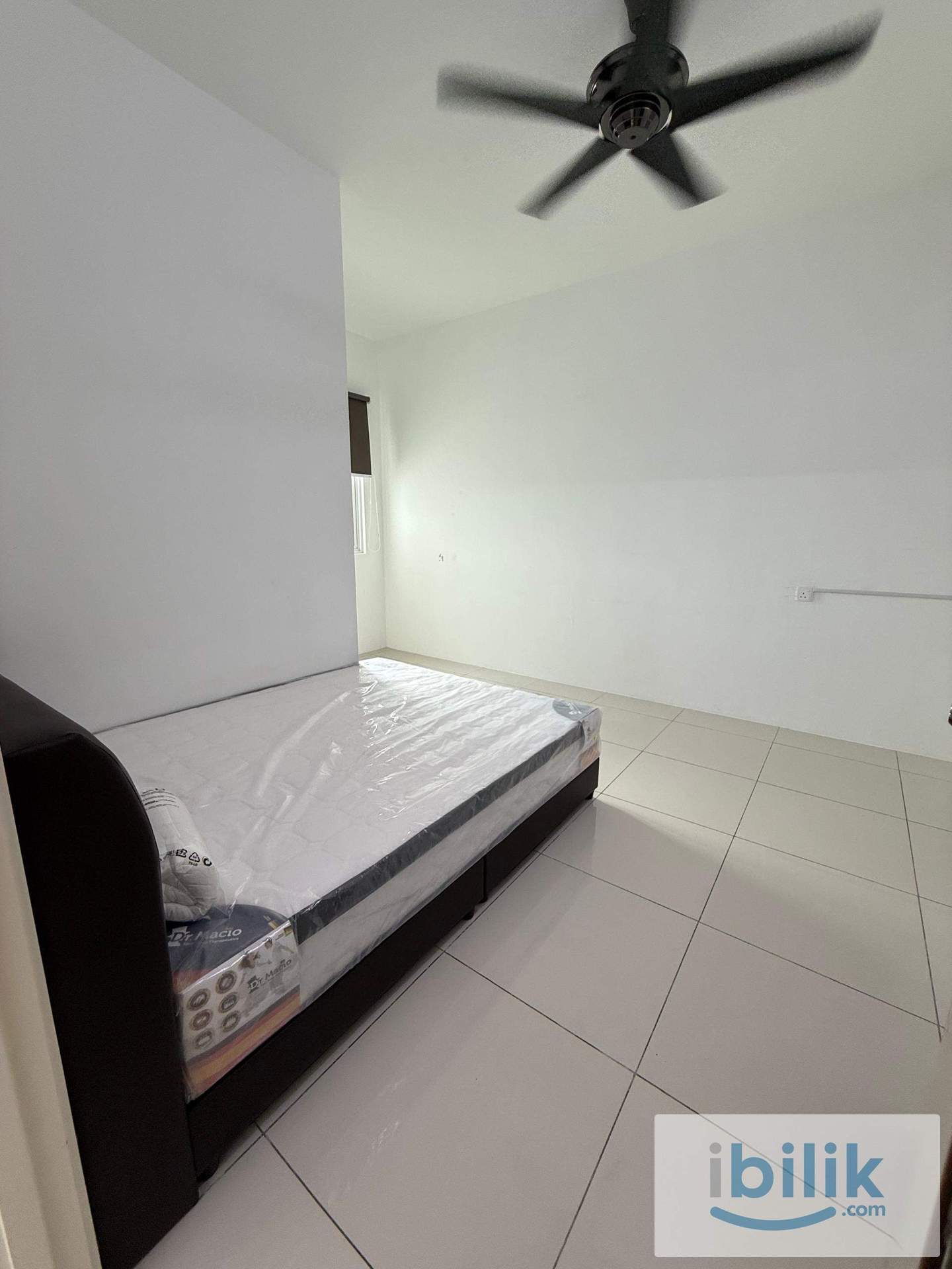 Middle room for rent @The Clovers with private 🛁bathroom - Image 7