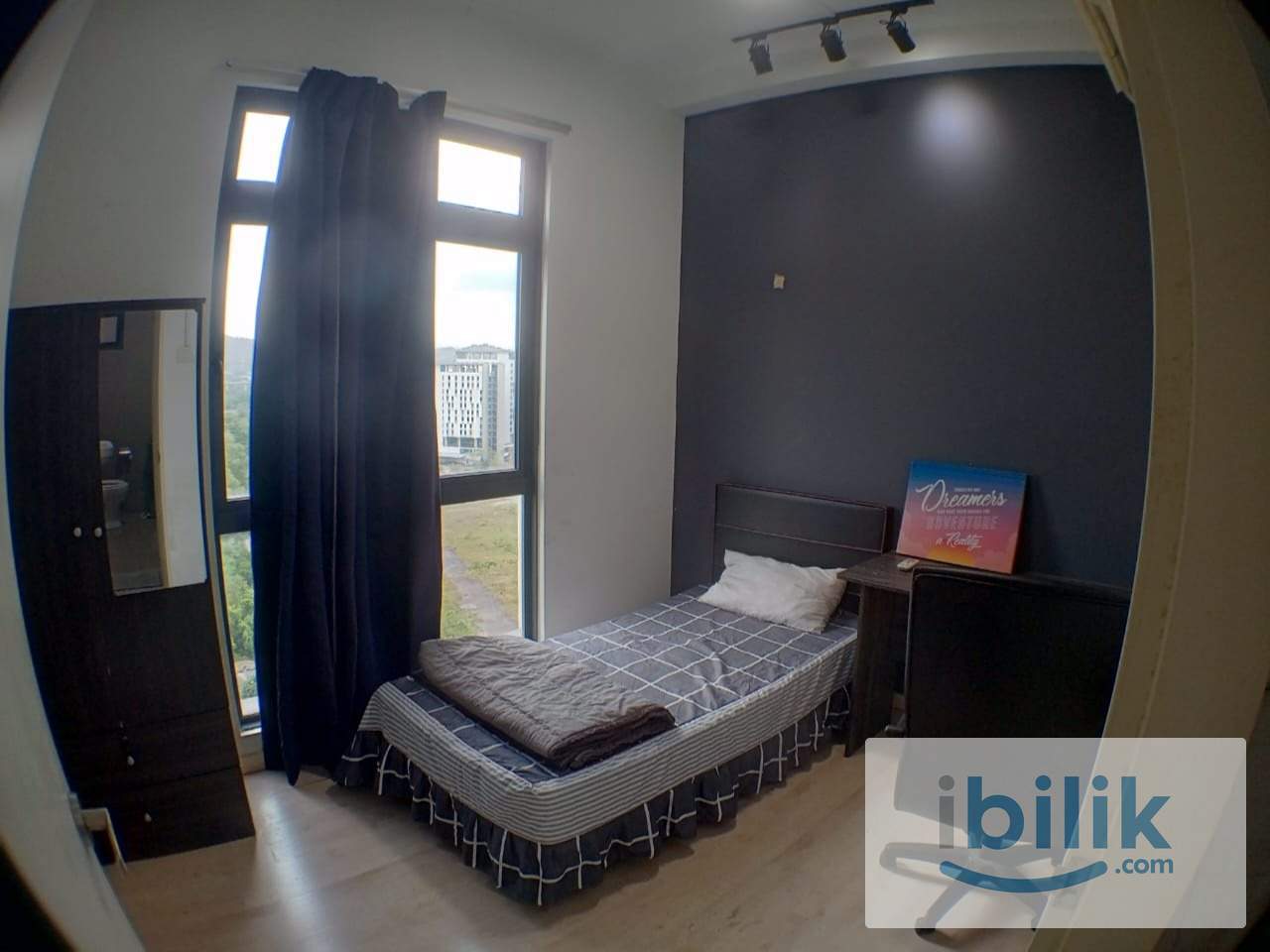 Free WIFI Single Room at Parkhill Residence - Image 1