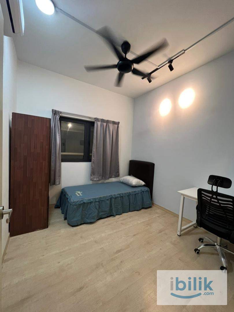Free WIFI Single Room at Parkhill Residence - Image 1