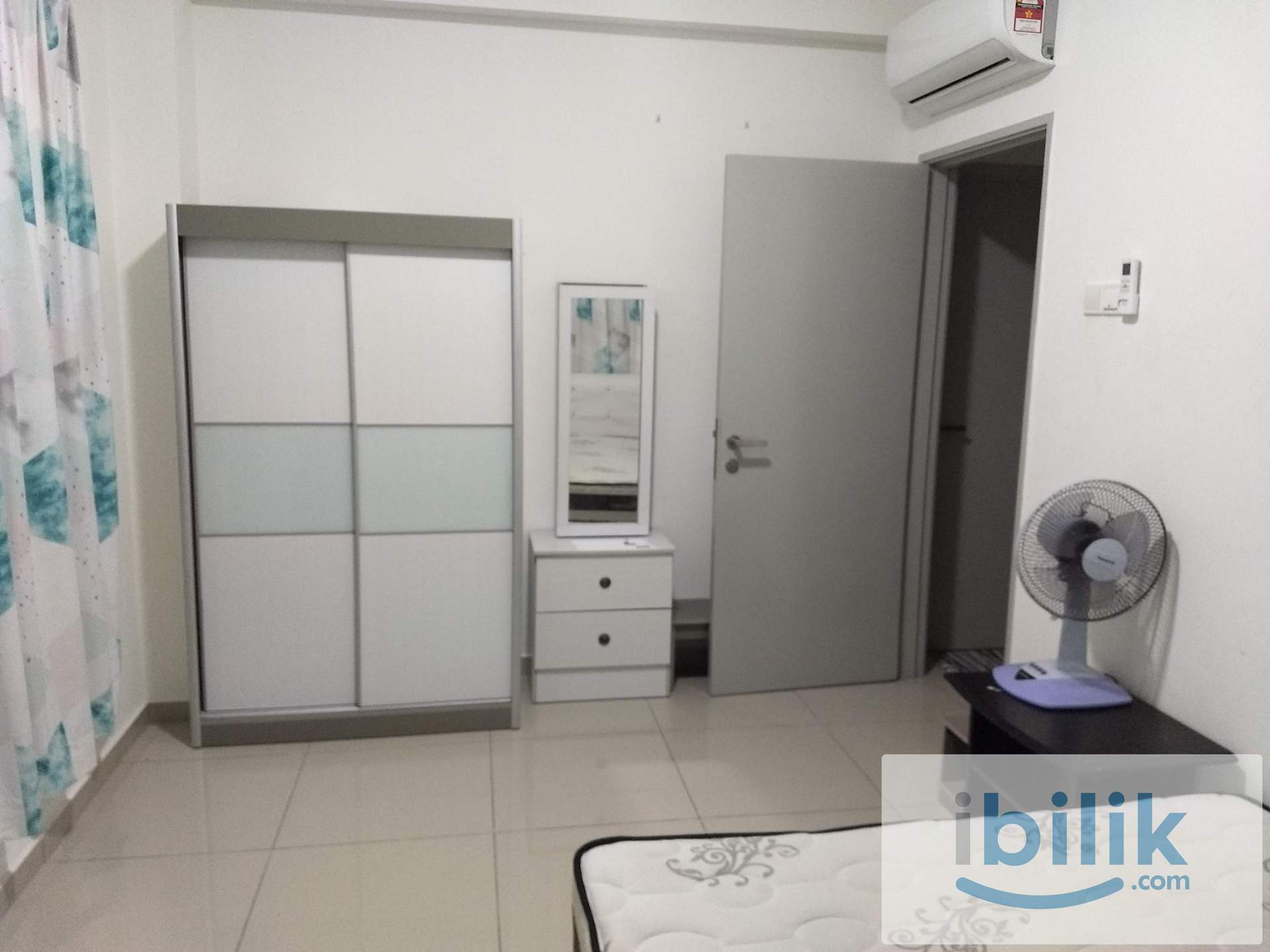 Promenade Aircond furnished Middle Room include utilities Shared Bathroom MIX GENDER - Image 1