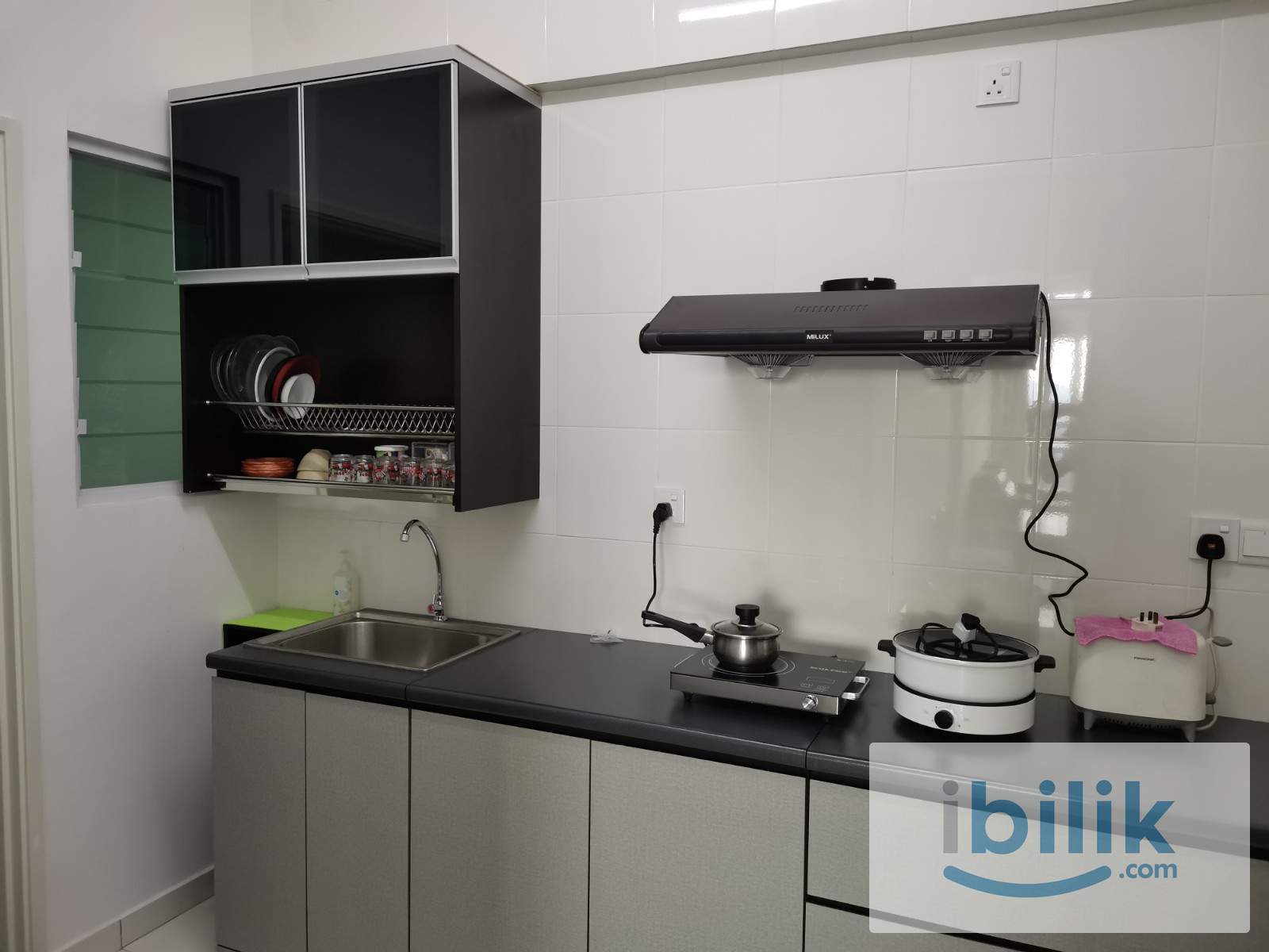 i-Santorini Aircond Fully Furnished Master Room included utilities Private Bathroom MIX GENDER - Image 2
