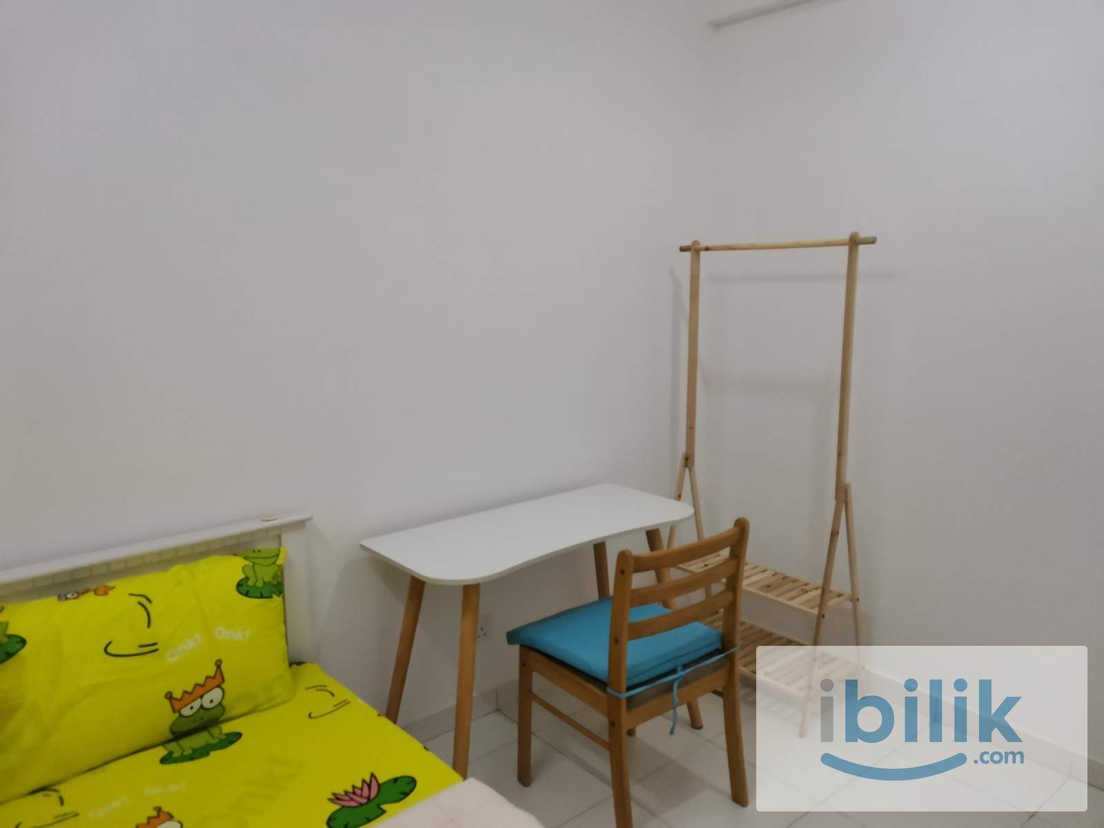 i-Santorini Aircond Furnished Middle Room Share Bathroom included utilities MIX GENDER - Image 8