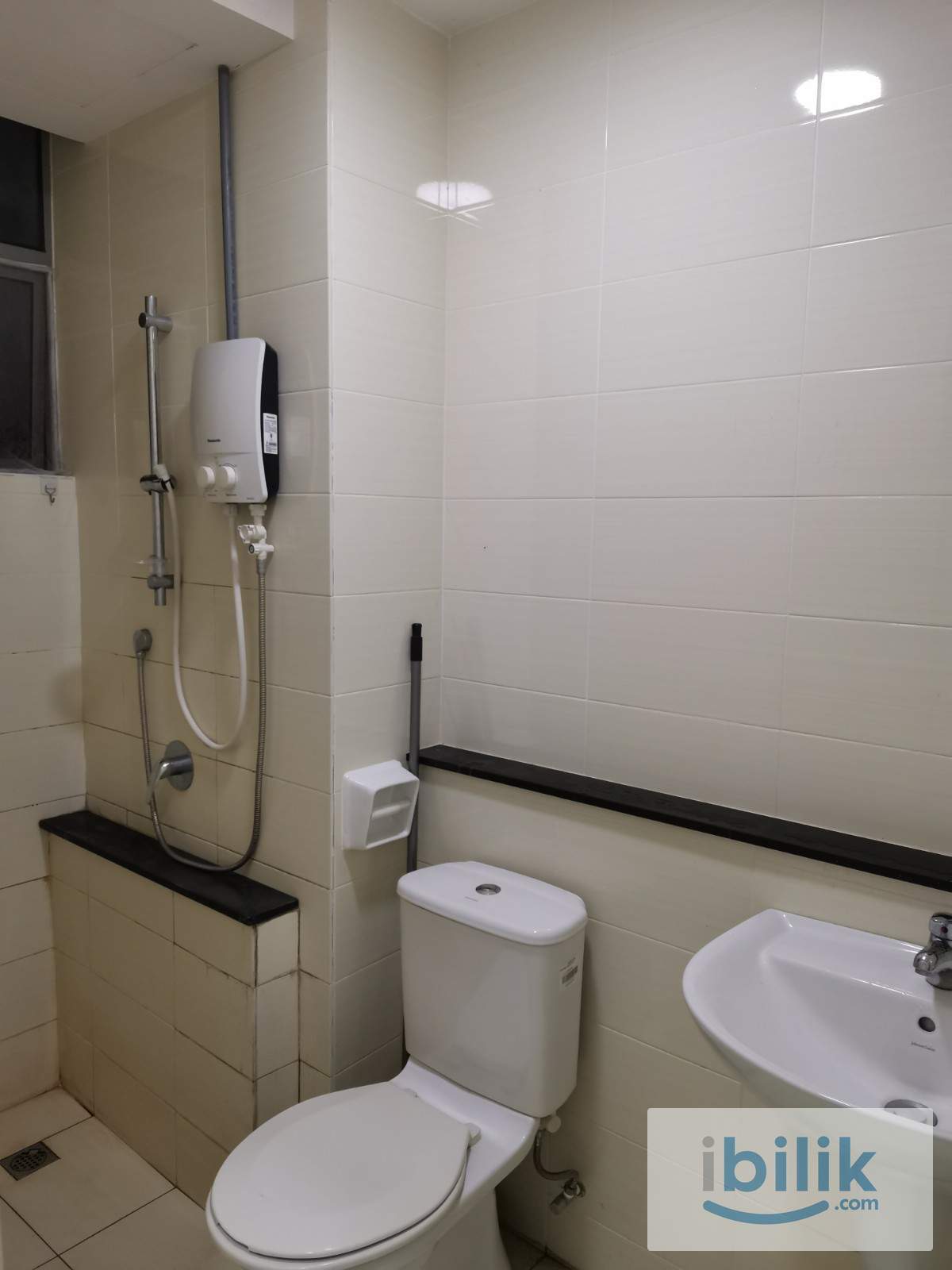 All Season Park Single room included utilities no aircond - Image 2