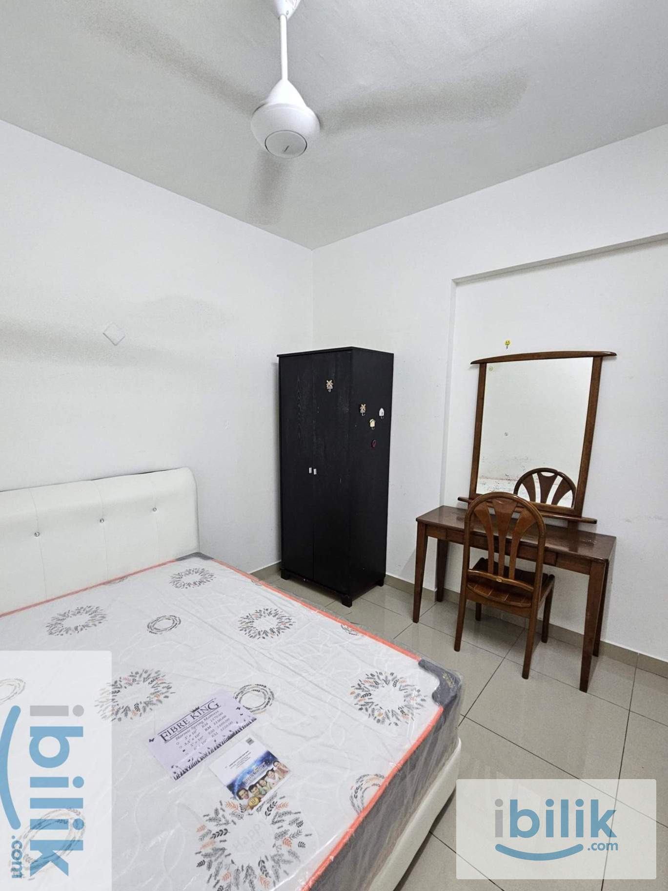 Gurney Park aircond furnish Middle room included utilities - FEMALE ONLY - Image 1