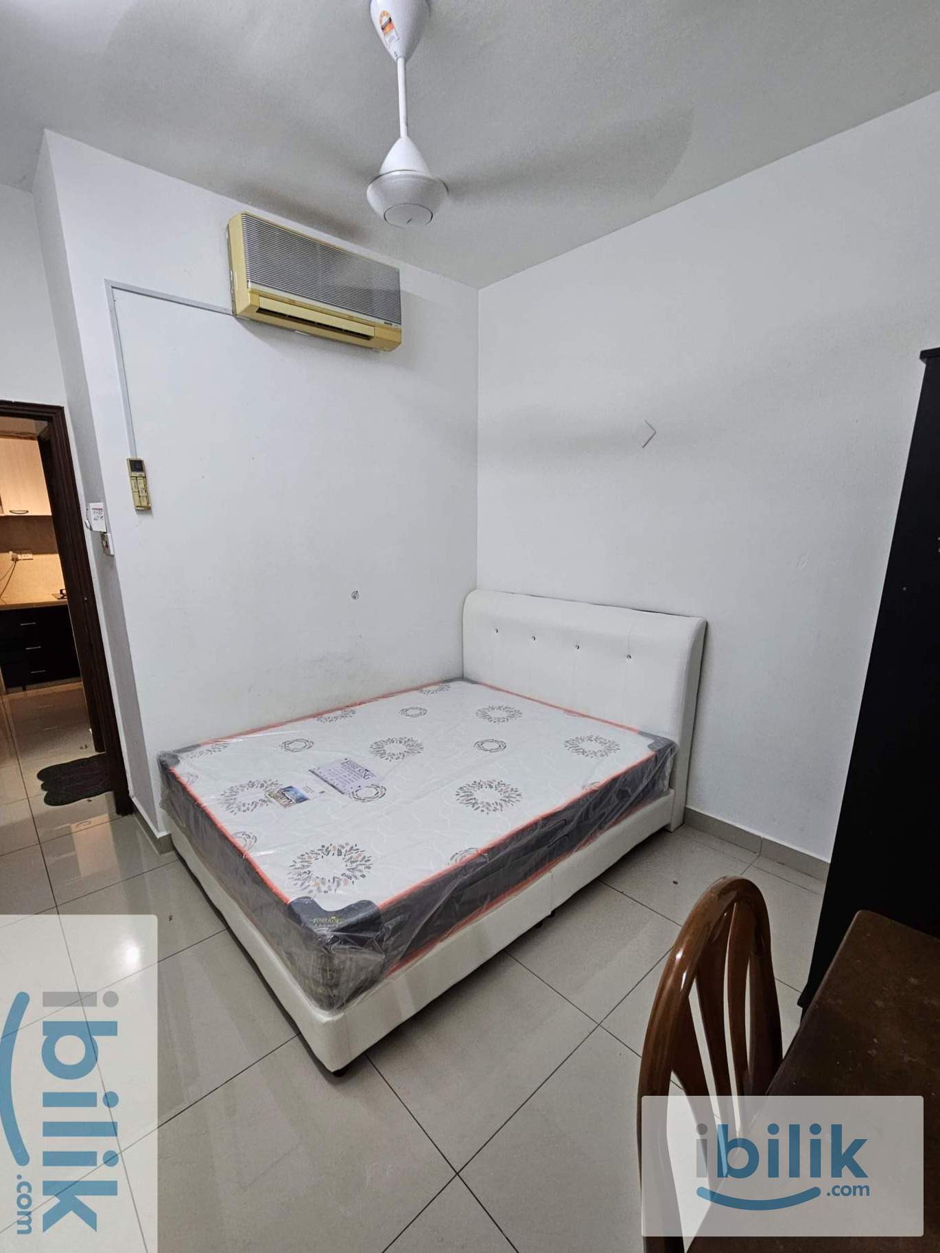 Gurney Park aircond furnish Middle room included utilities - FEMALE ONLY - Image 4