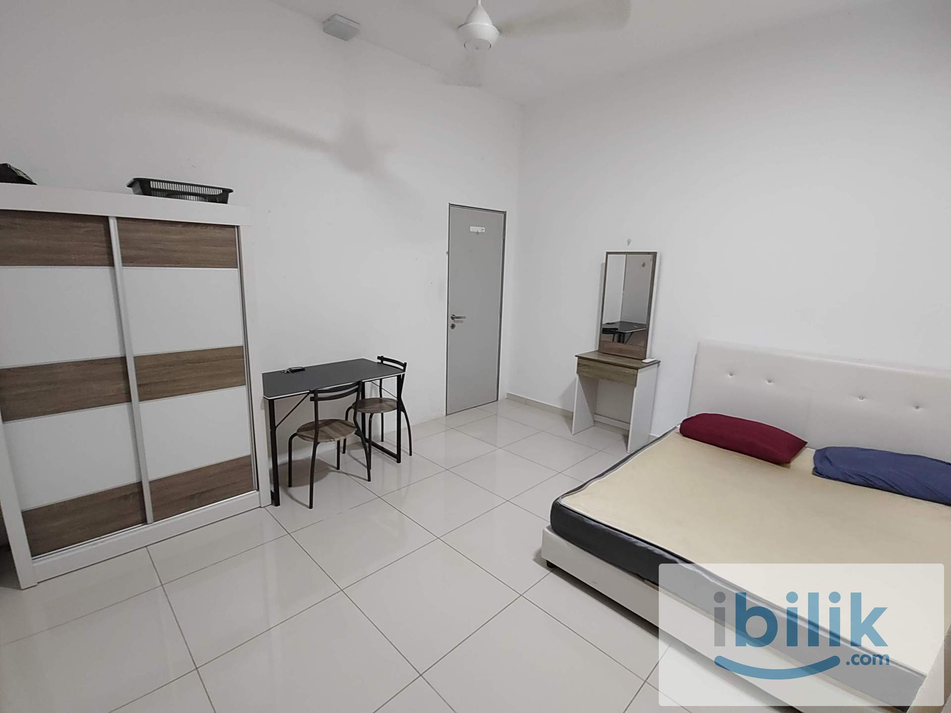 Fiera Vista Aircond Balcony Middle Room included Utilities - Image 2