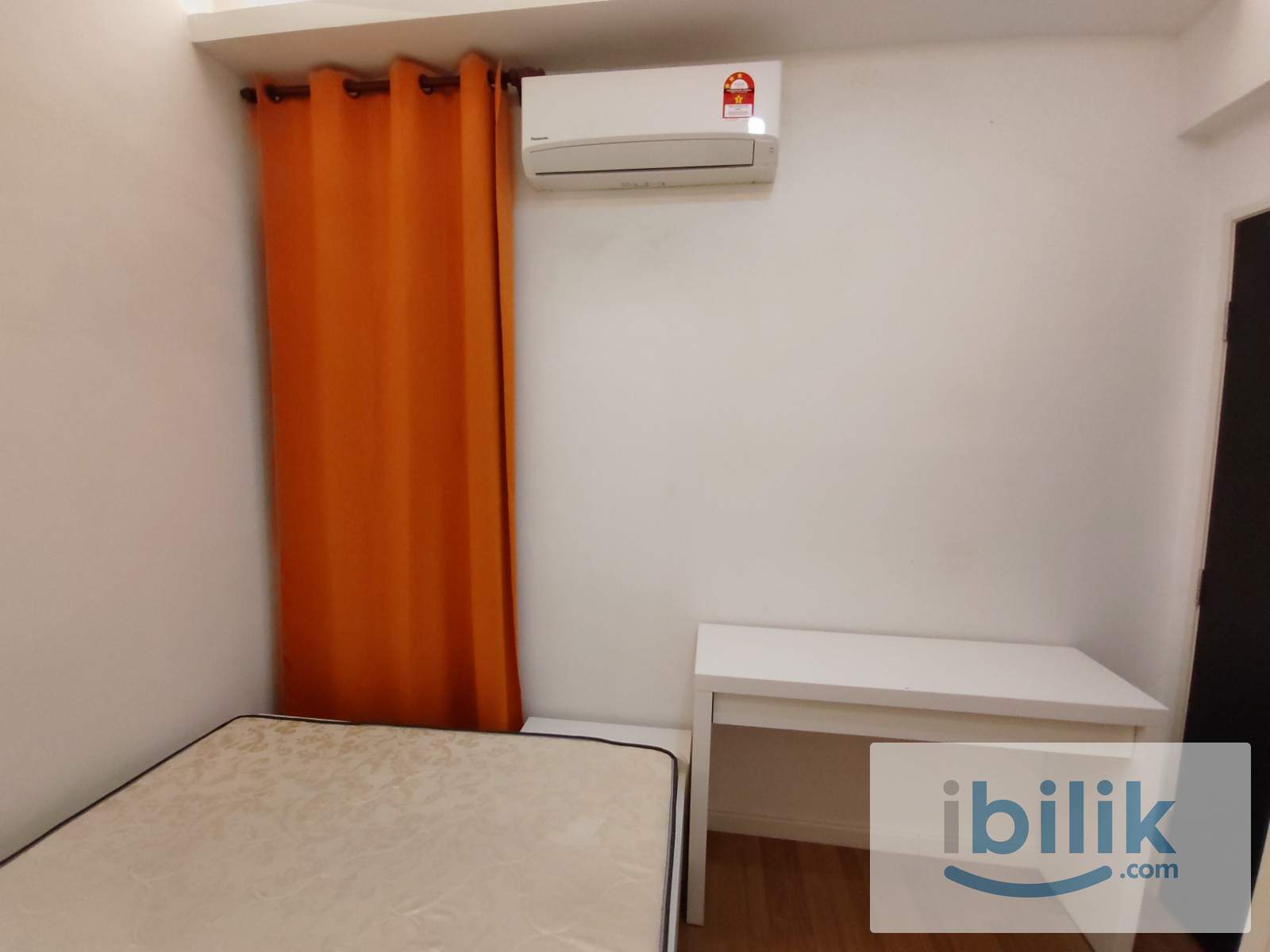 Tri Pinnacle aircond Middle room included utilities shared bathroom - Image 2