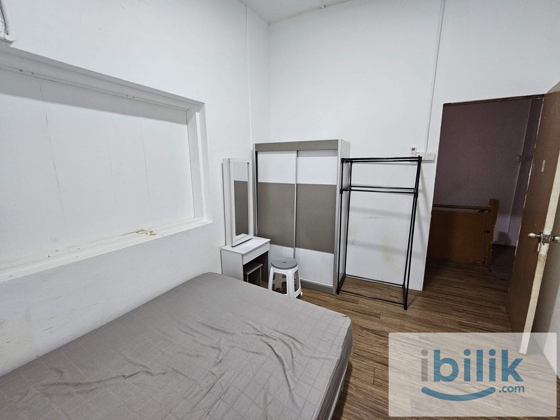 George Town landed House Aircond Middle Room included utilities - Image 3