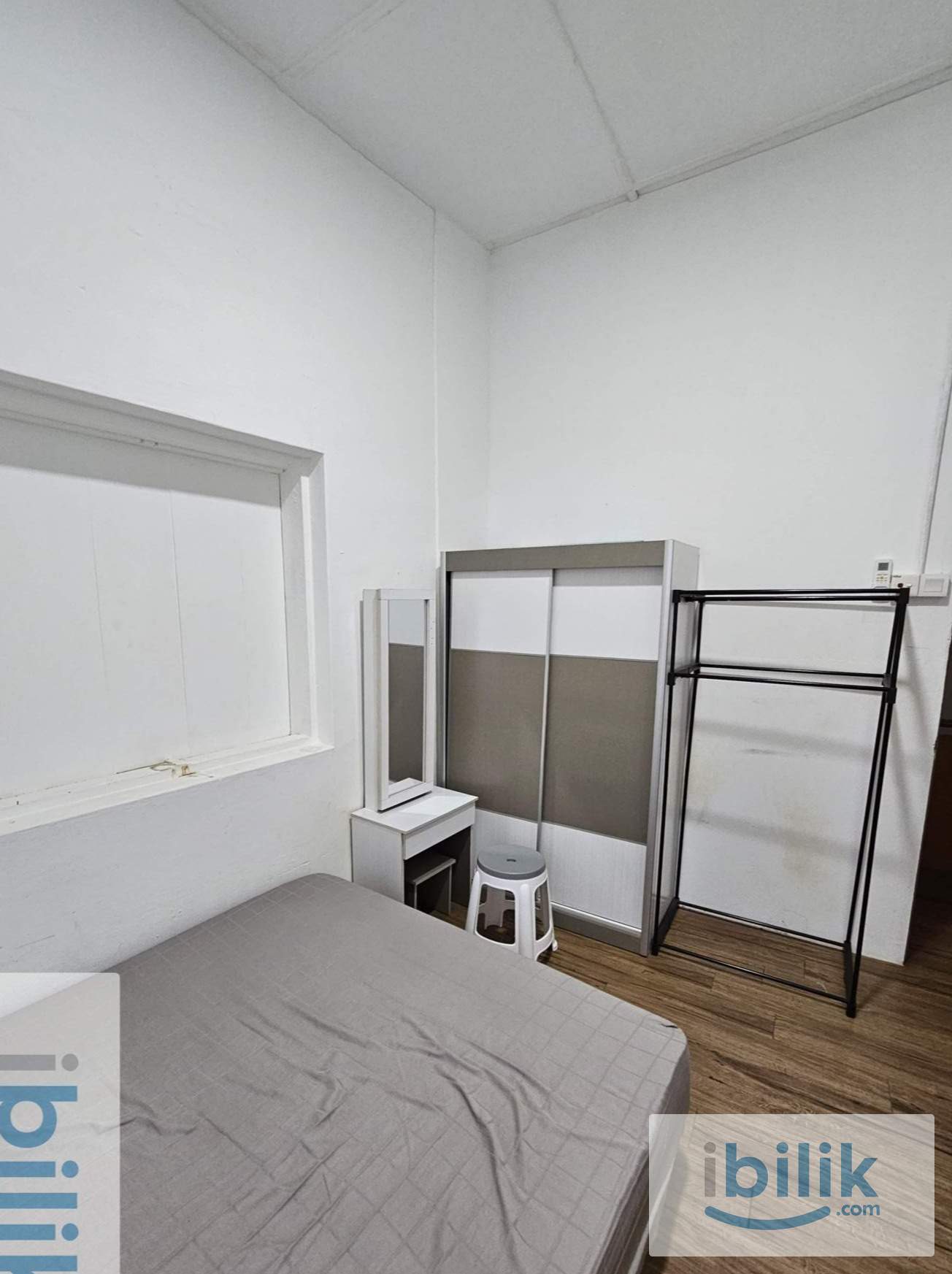 George Town landed House Aircond Middle Room included utilities - Image 2