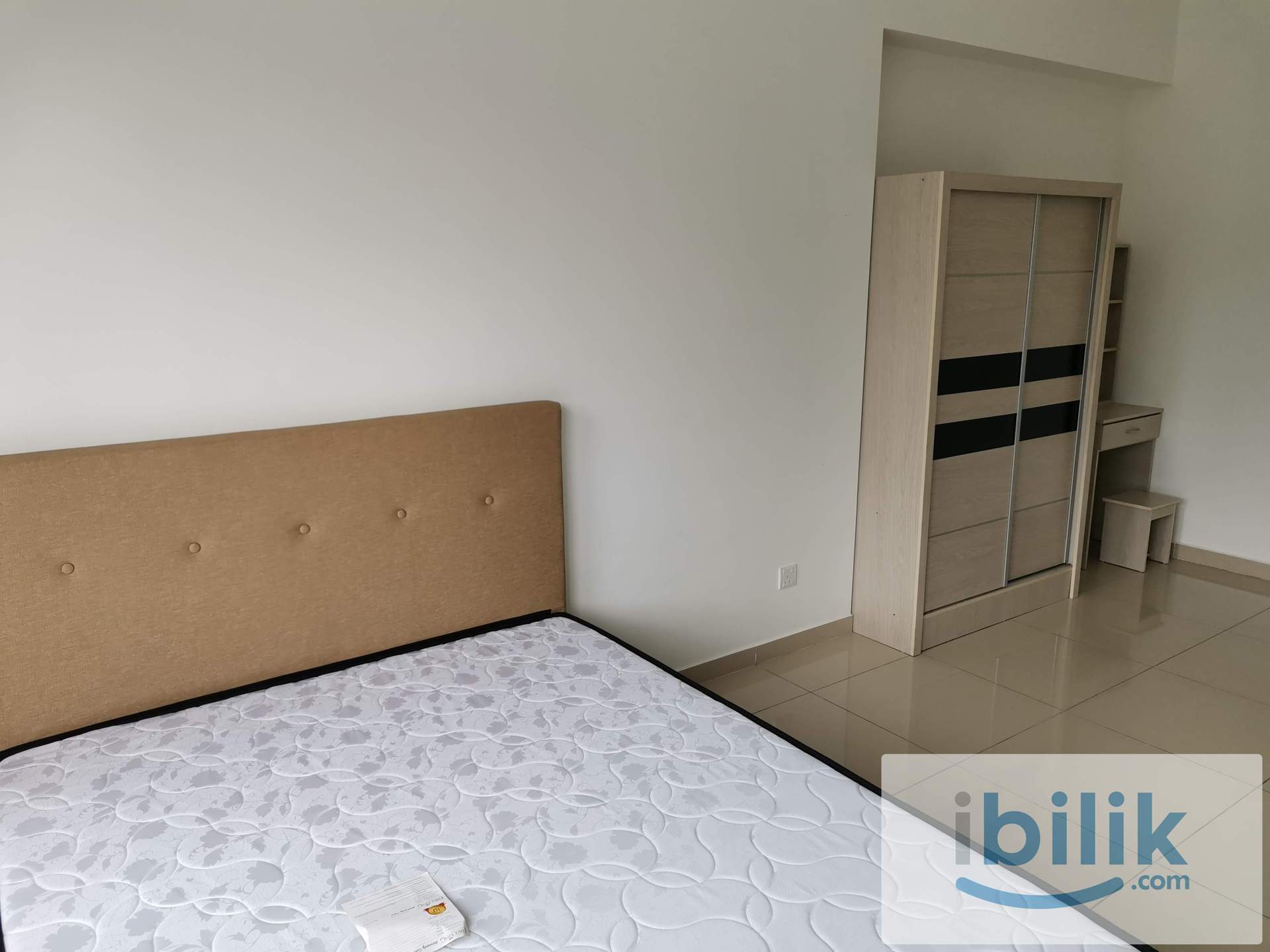 Platinum 3 Balcony Aircond Master room include utilities  - Image 2