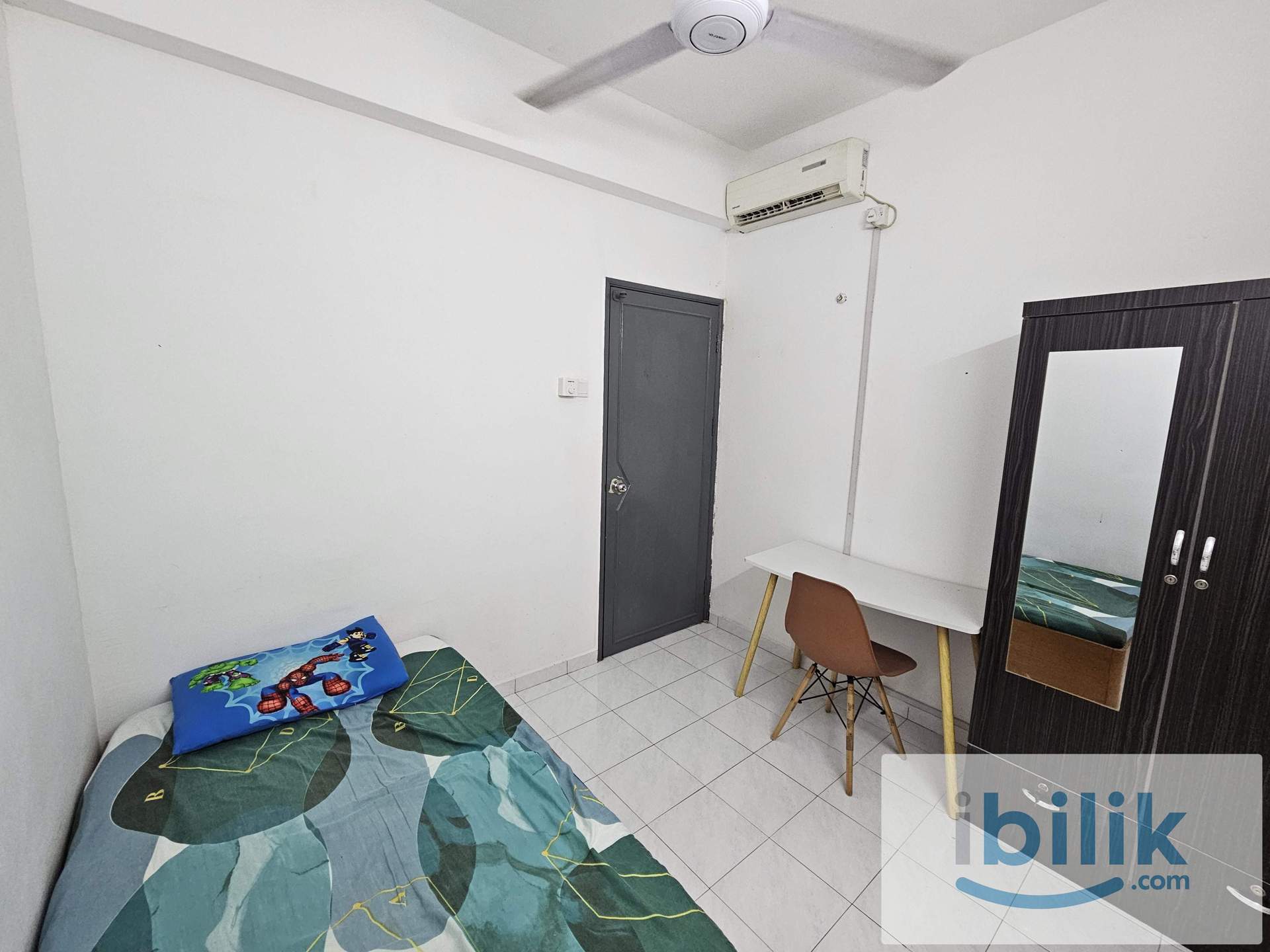 Npark Furnished Middle room Share bathroom included utilities - Image 2