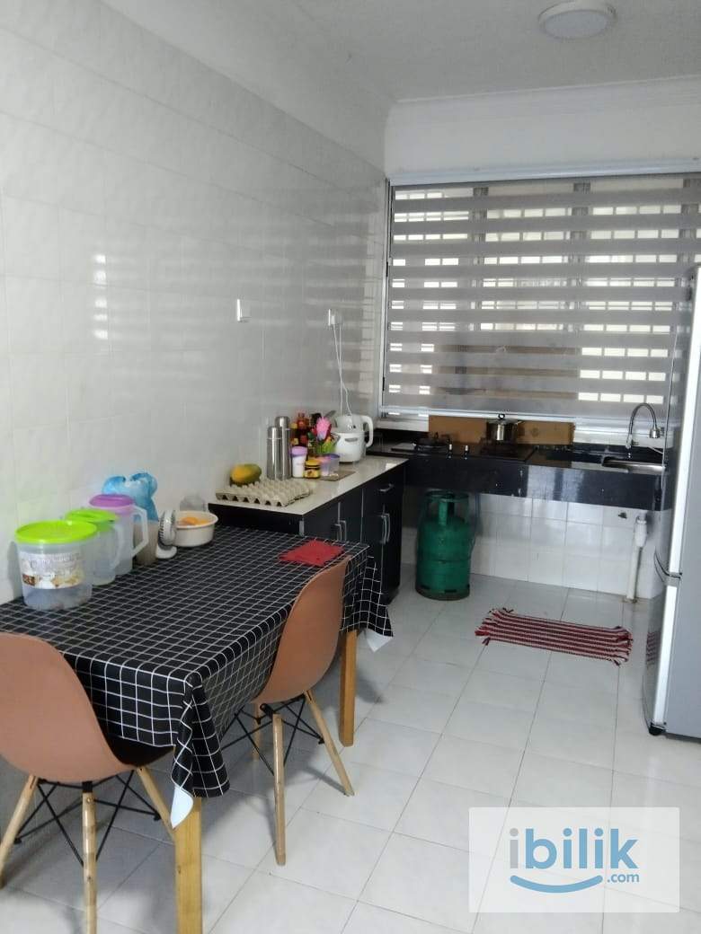 Npark Furnished Middle room Share bathroom included utilities - Image 5