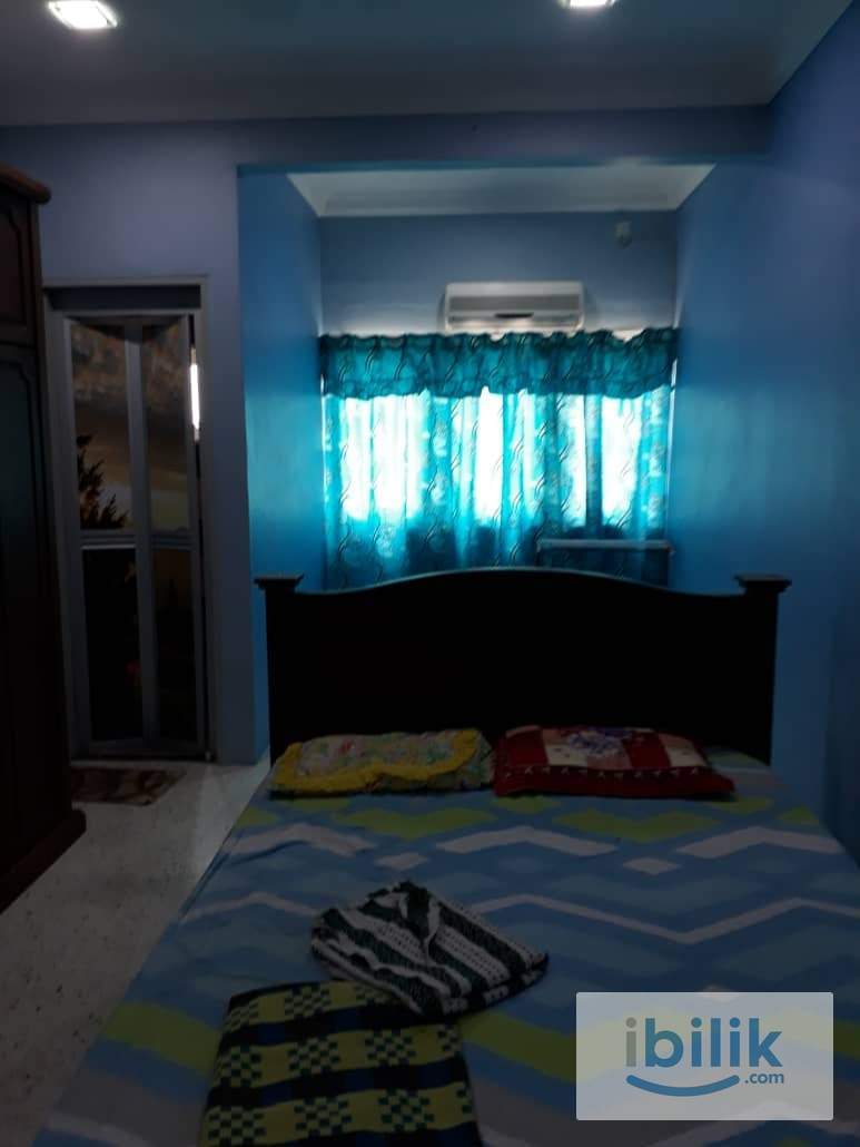 Middle Room - Image 2